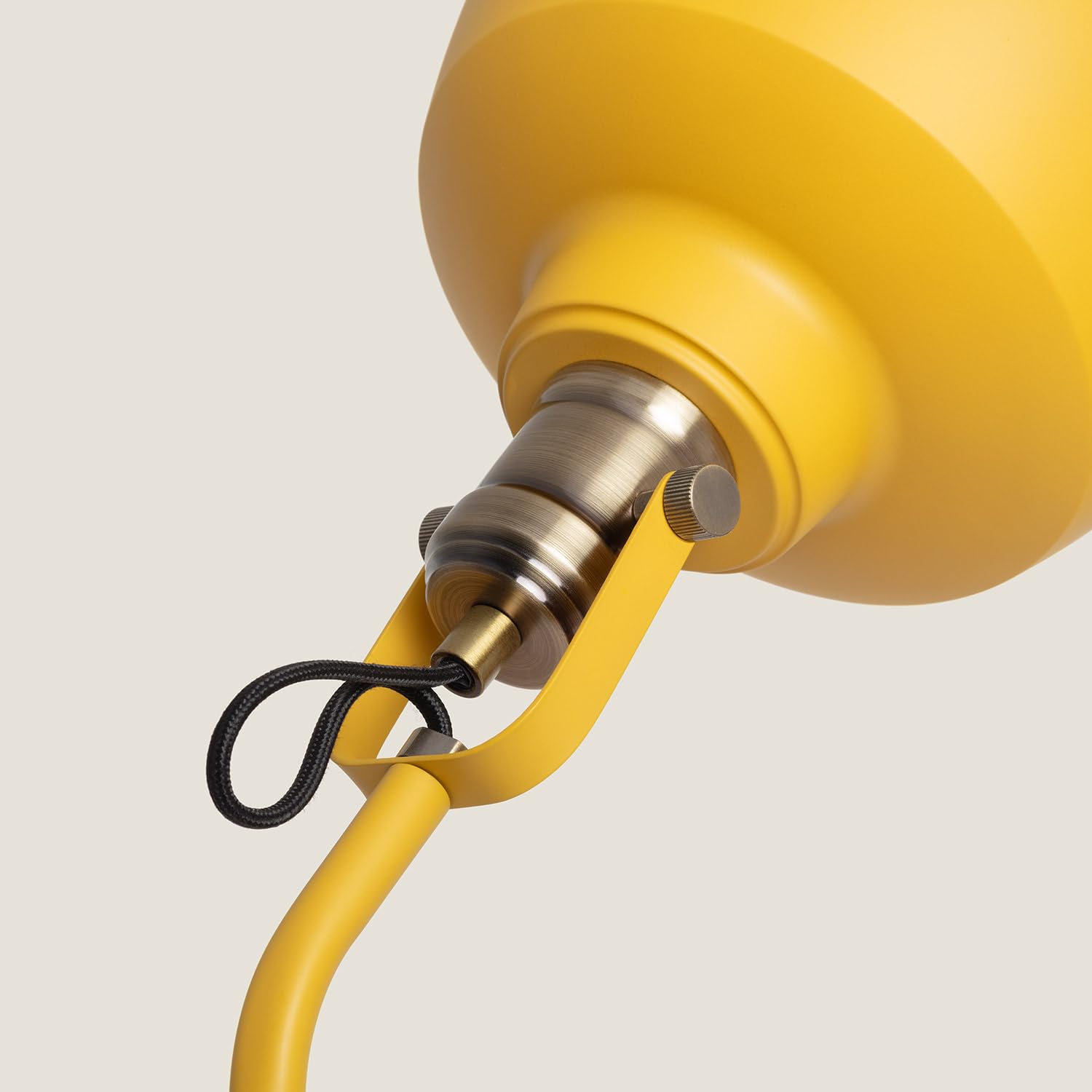 LEDKIA Lámpara de Pie Metal Luise Amarillo