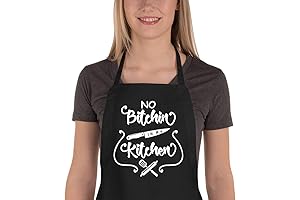 Amusing Aprons for Women with Convenient Pockets