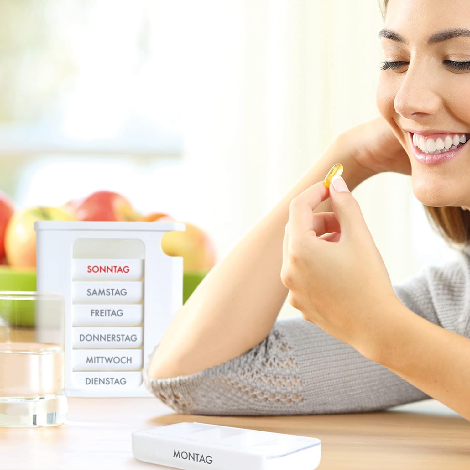 Portapillole 7 giorni con 4 scomparti – Prodotto in Germania – Compresse, Torre di pillole, pillole, dosatore per medicinali, scatola per la conservazione di compresse