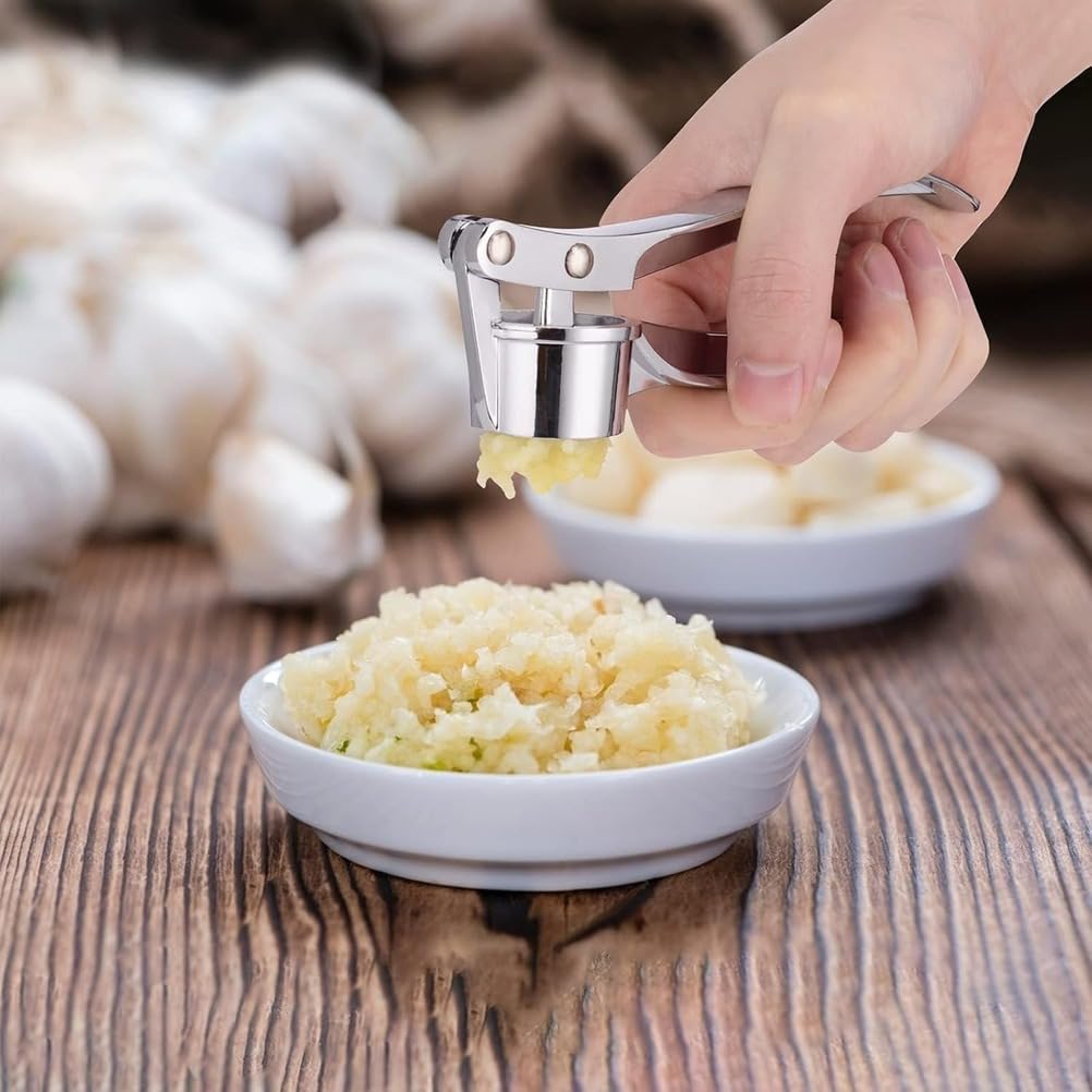 Knoblauchpresse und Schäler-Set aus Edelstahl – spülmaschinenfest, leicht zu reinigen, Küchenwerkzeug für Knoblauchpüree, Paste und Squeeze – unverzichtbares Haushaltsgerät