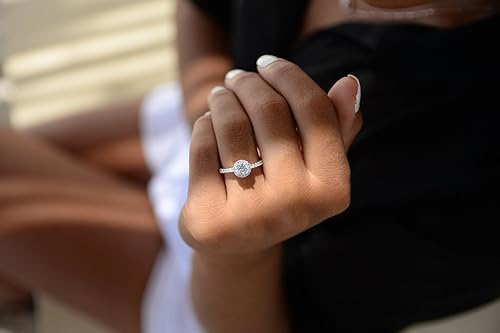 Miniatura 2 de LEMON GRASS Anillo de compromiso redondo de diamantes con halo de 122 quilates con banda de pavé en plata de ley con piedra de circonita cúbica