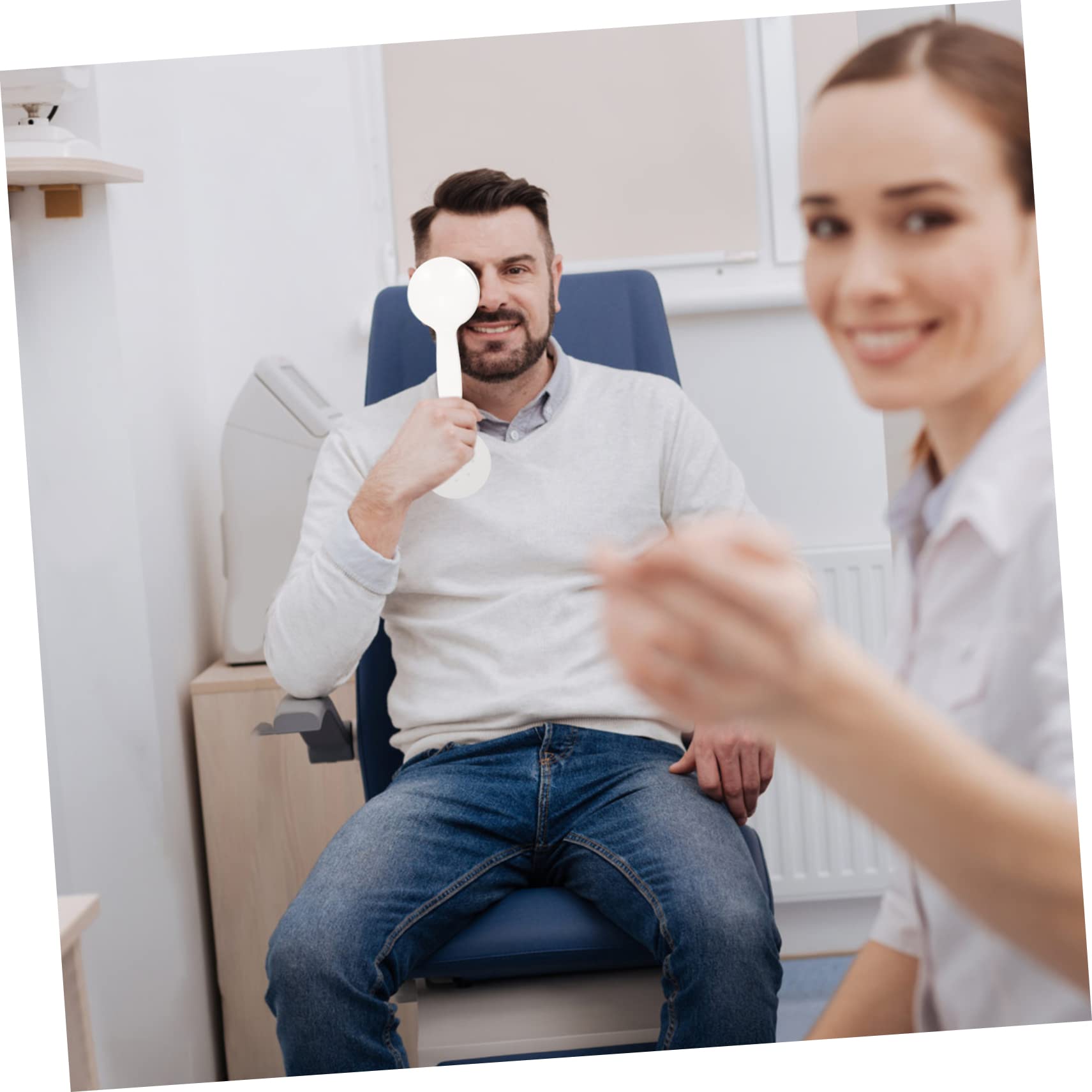 Beavorty 4sets Eyesight Exam Tool Plastic Eye Occluder Spoon Eye Plate Vision Test Supplies for 2pcs*4