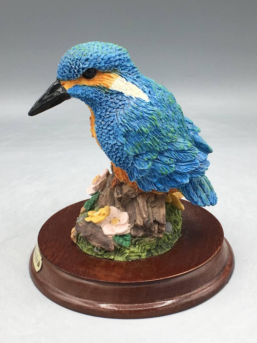 カワセミ 陶器製 置物 フィギュリン Amazon.co.jp: レオナルド カワセミ 鳥 フィギュリン 高さ10.5cm 川蝉