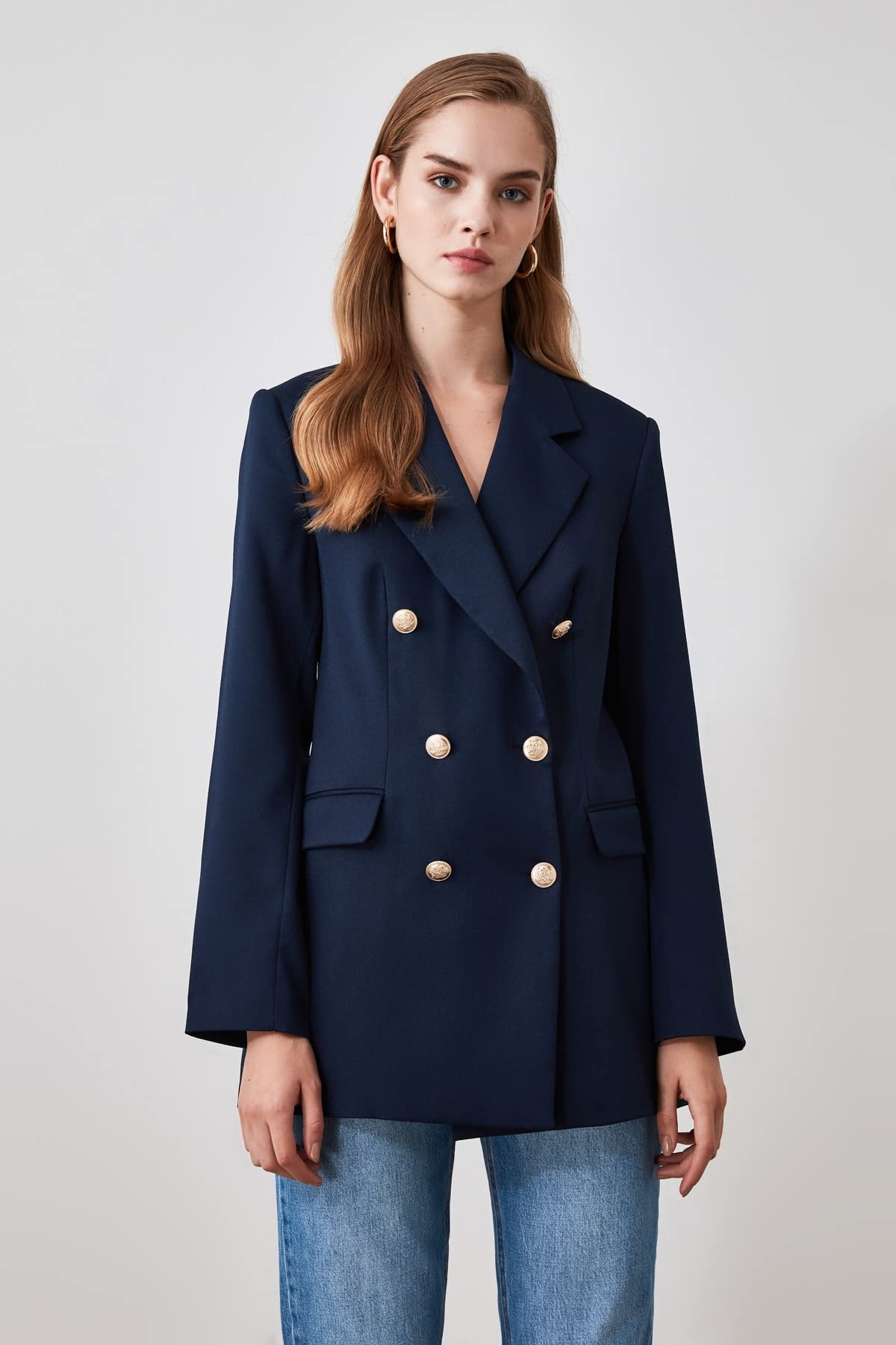 Trendyol Veste Blazer Surdimensionnée À Boutons Bleu Marine Trendyol Veste Blazer surdimensionnée avec Boutons Bleu Marine Femme (Lot de 1)