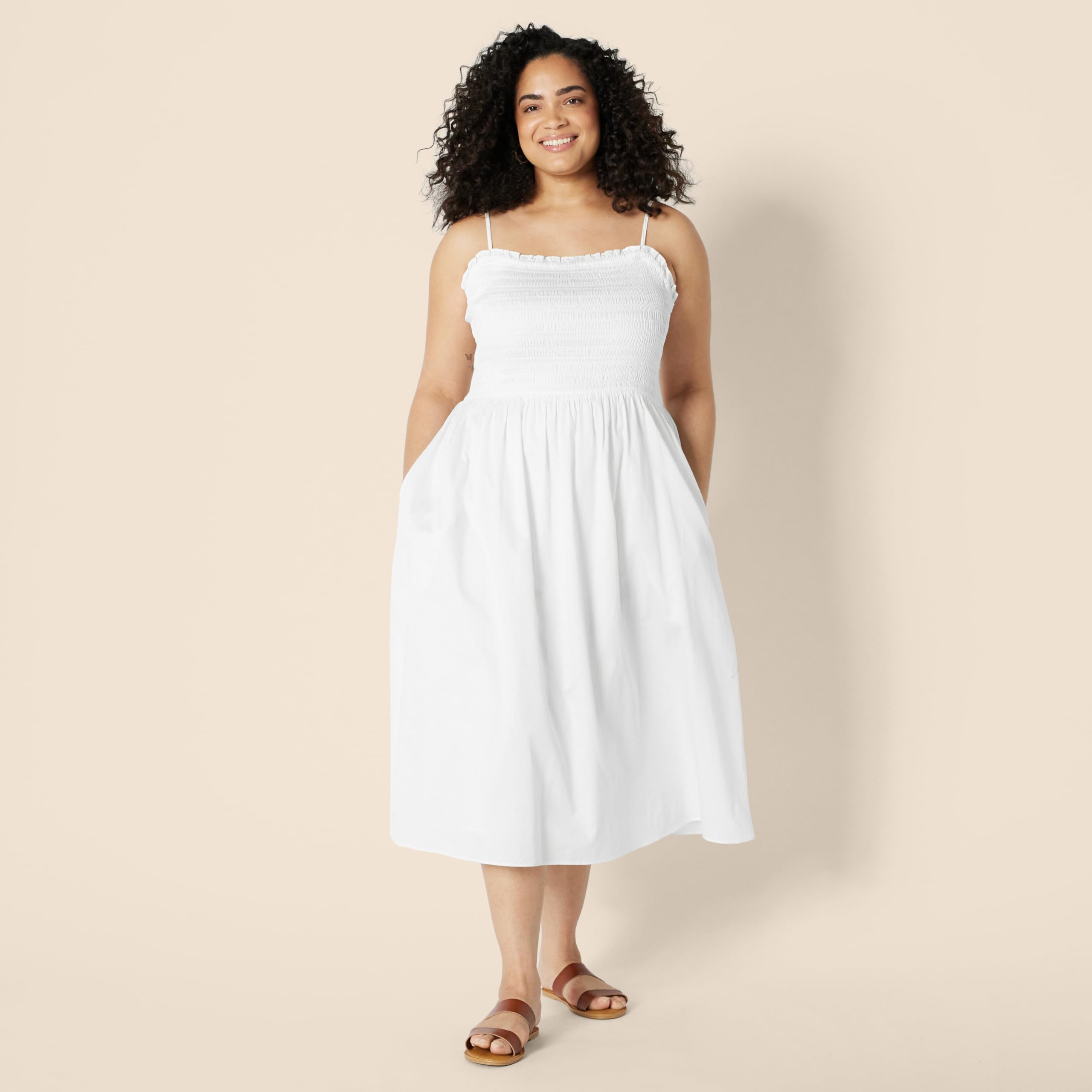 Amazon Essentials Abito con Corpetto Ricamato a Punto Smock in Raso di Cotone, Vestibilità Classica Donna