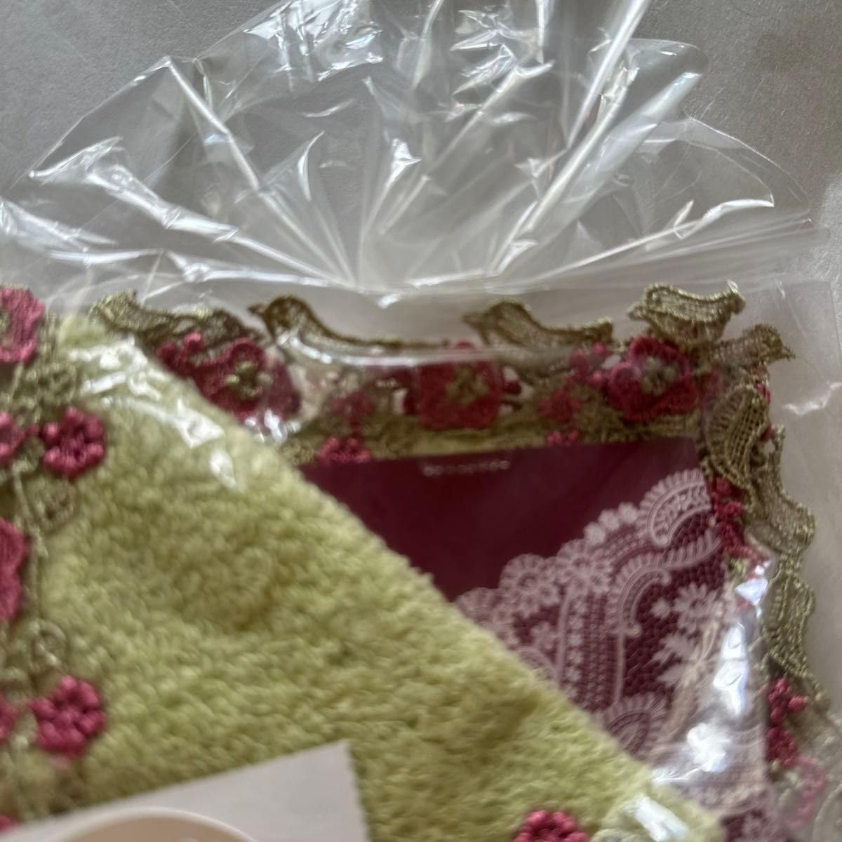 Amazon.co.jp: 近沢レース 春の訪れ 梅と鶯 タオルハンカチ ハンカチ