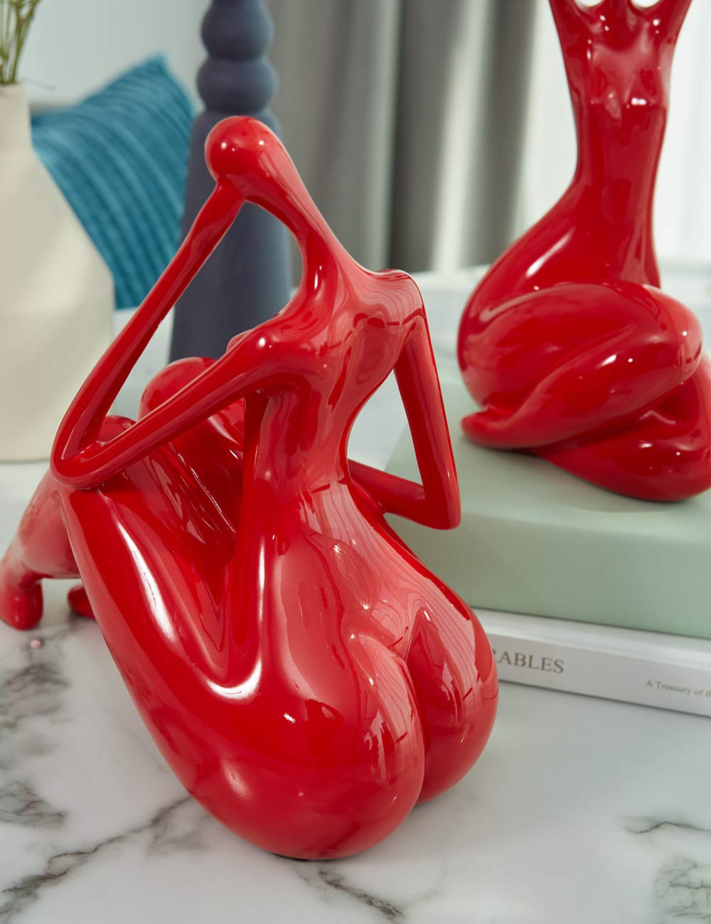 HAUCOZE Estatua de Mujer Figura Bailarina Escultura Señora Yoga Decoración Moderna Hogar Regalo para Familiares Amigos Amantes Resina 26cm | Estatua de resina roja brillante hecha a mano para cumpleaños, adorno de moda para madre, hermana, amantes, amigos