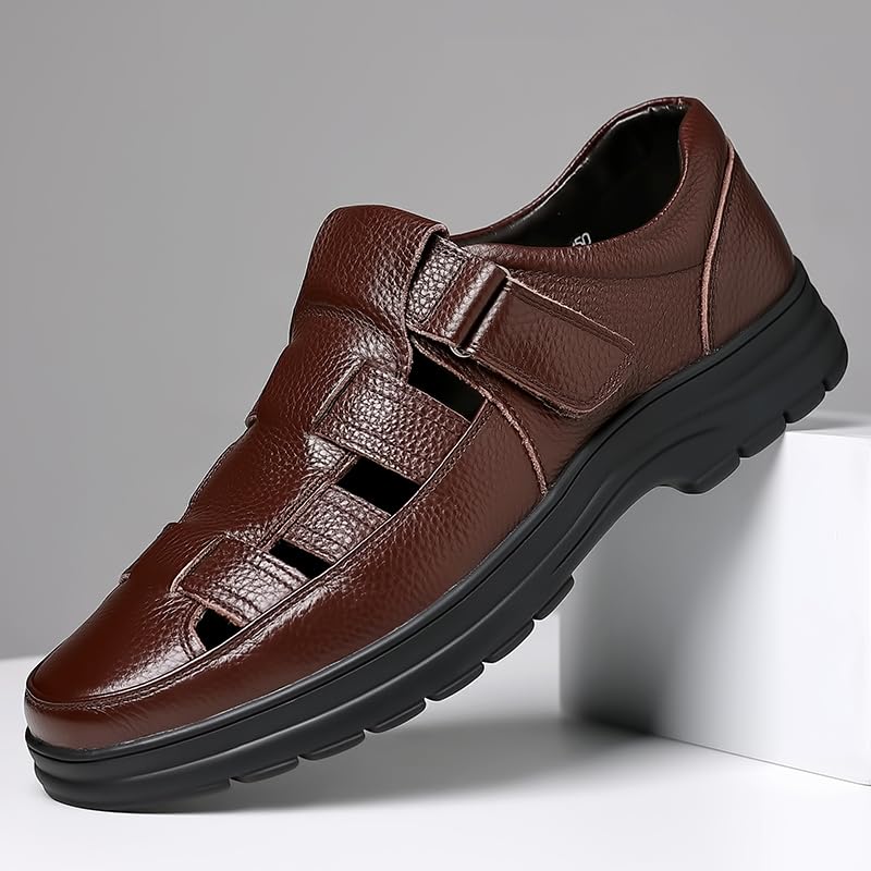 Men's leather sandals, comfortable walking shoes, brown and black, breathable casual style, with non-slip soles.3