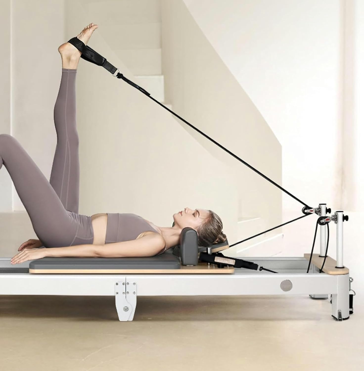 Wzglod Pilates Reformer Machine, Aluminum Foldable Pilates Machine,Pilates Fitness Equipment Suitable for Beginners and Intermediate Users