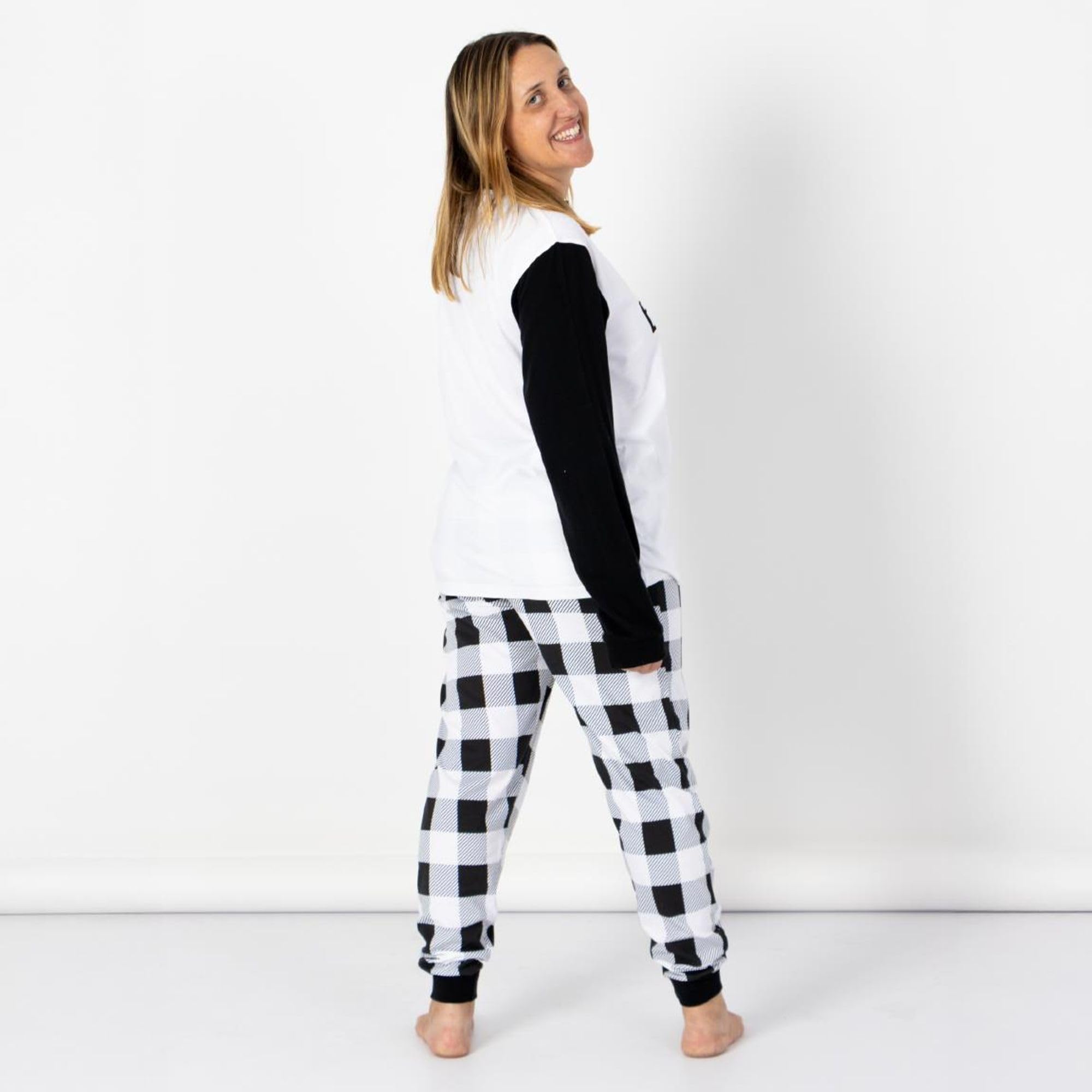 Pyjama Real Madrid pour des Nuits Confortables et relaxantes – Pyjama Officiel du Real Madrid au Design Unique, Blanc, XL