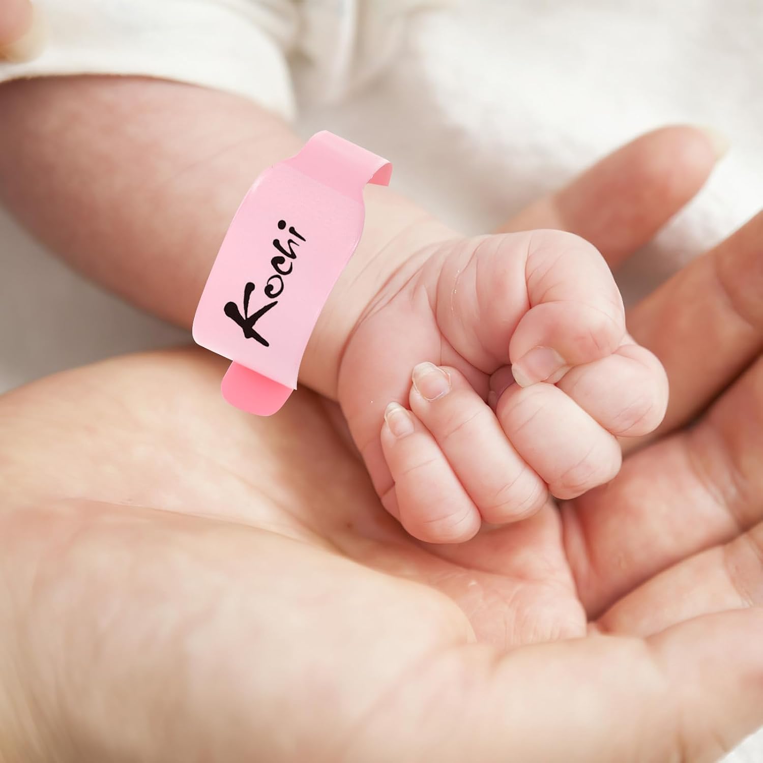 100Pcs Disposable Newborn PVC Identification Wristbands Hospital Id Bands Waterproof Writable Pink Patient Bracelets for Care
