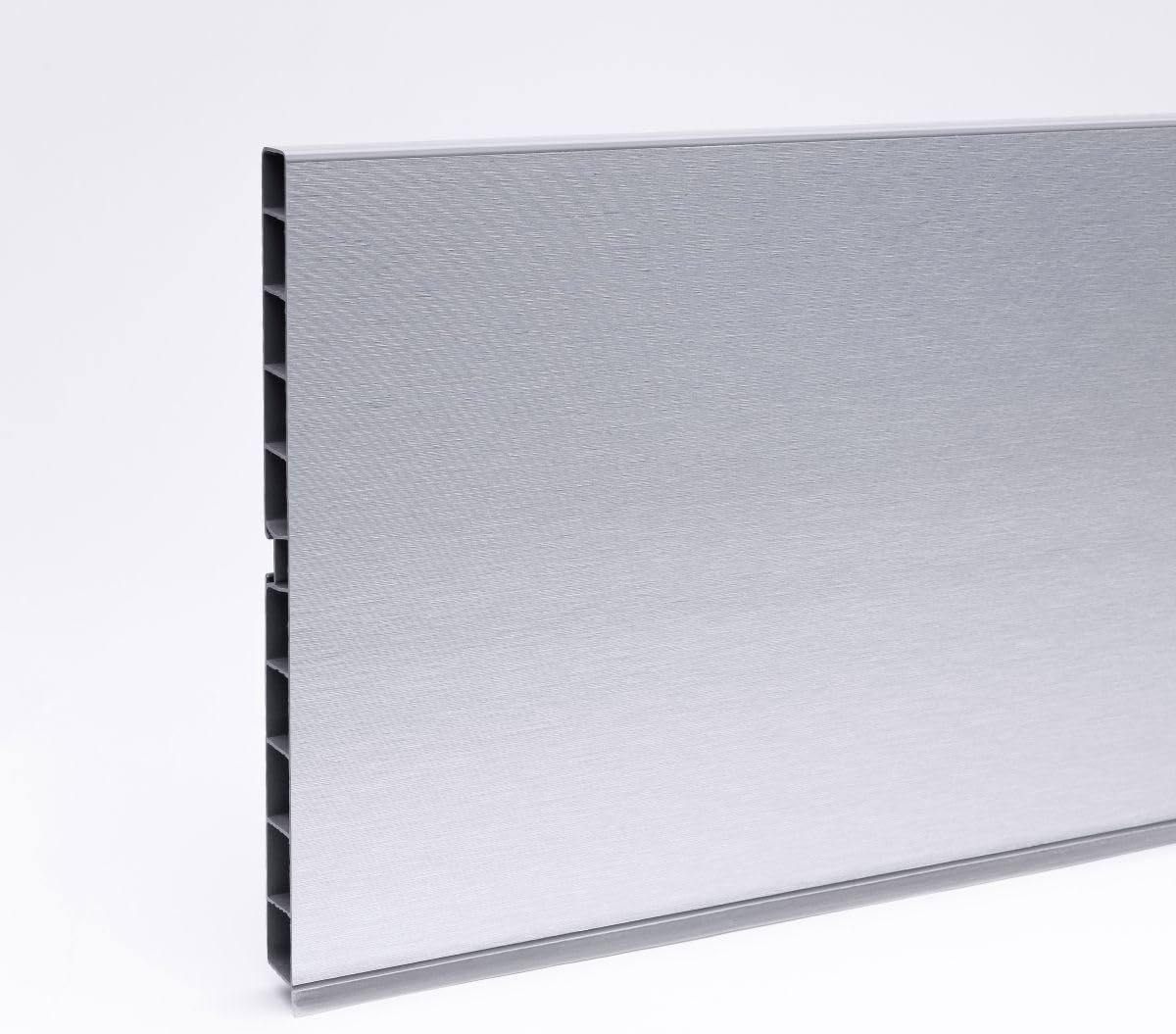 Generico Zoccolo per Cucina in PVC Rivestito in Alluminio Spazzolato - Altezza 10-12-15 cm Lunghezza 400 cm (spedizione in modalità Fermo deposito) (4 Metri, cm 12)