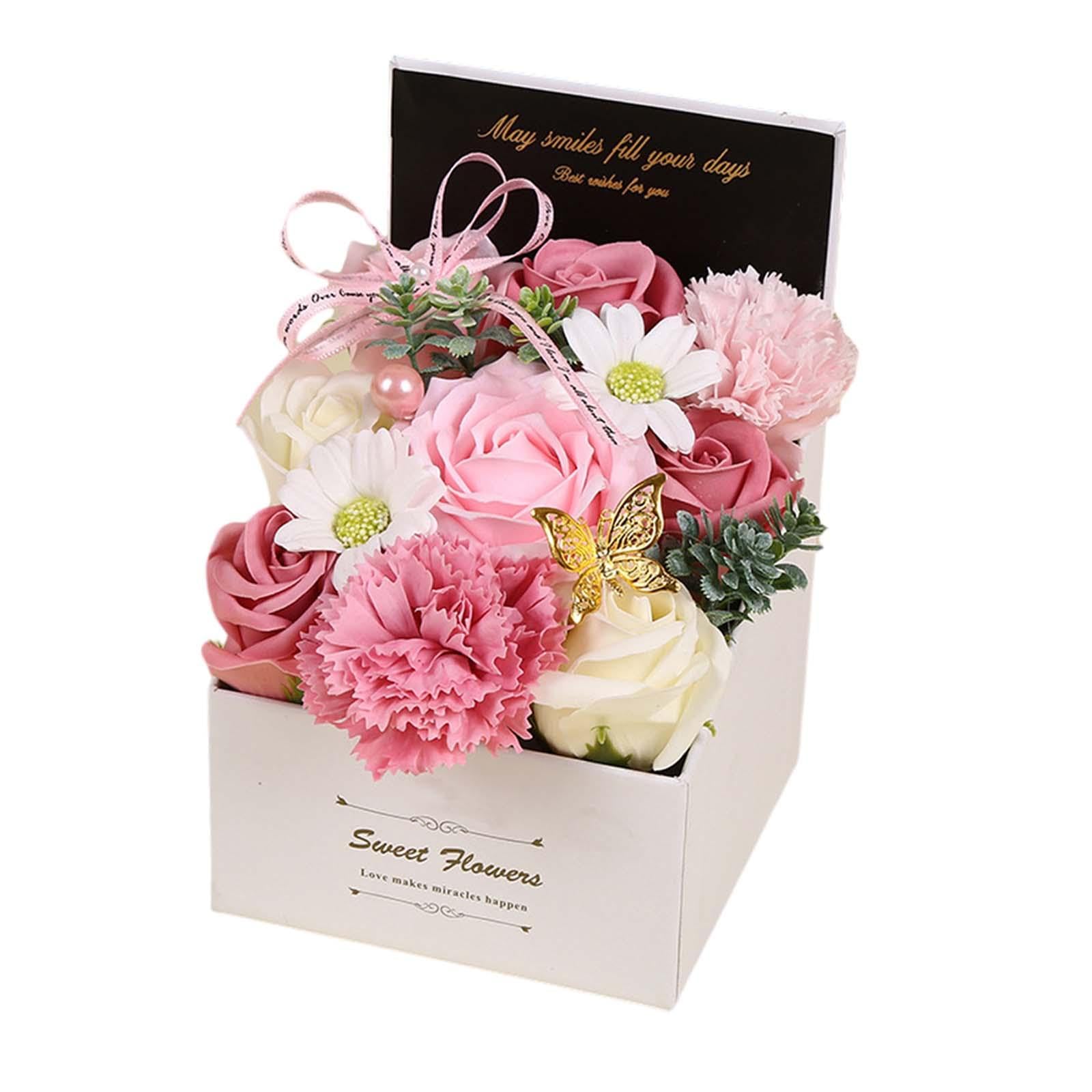 Savon de fleur dans une boîte cadeau rose pour témoigner votre amour