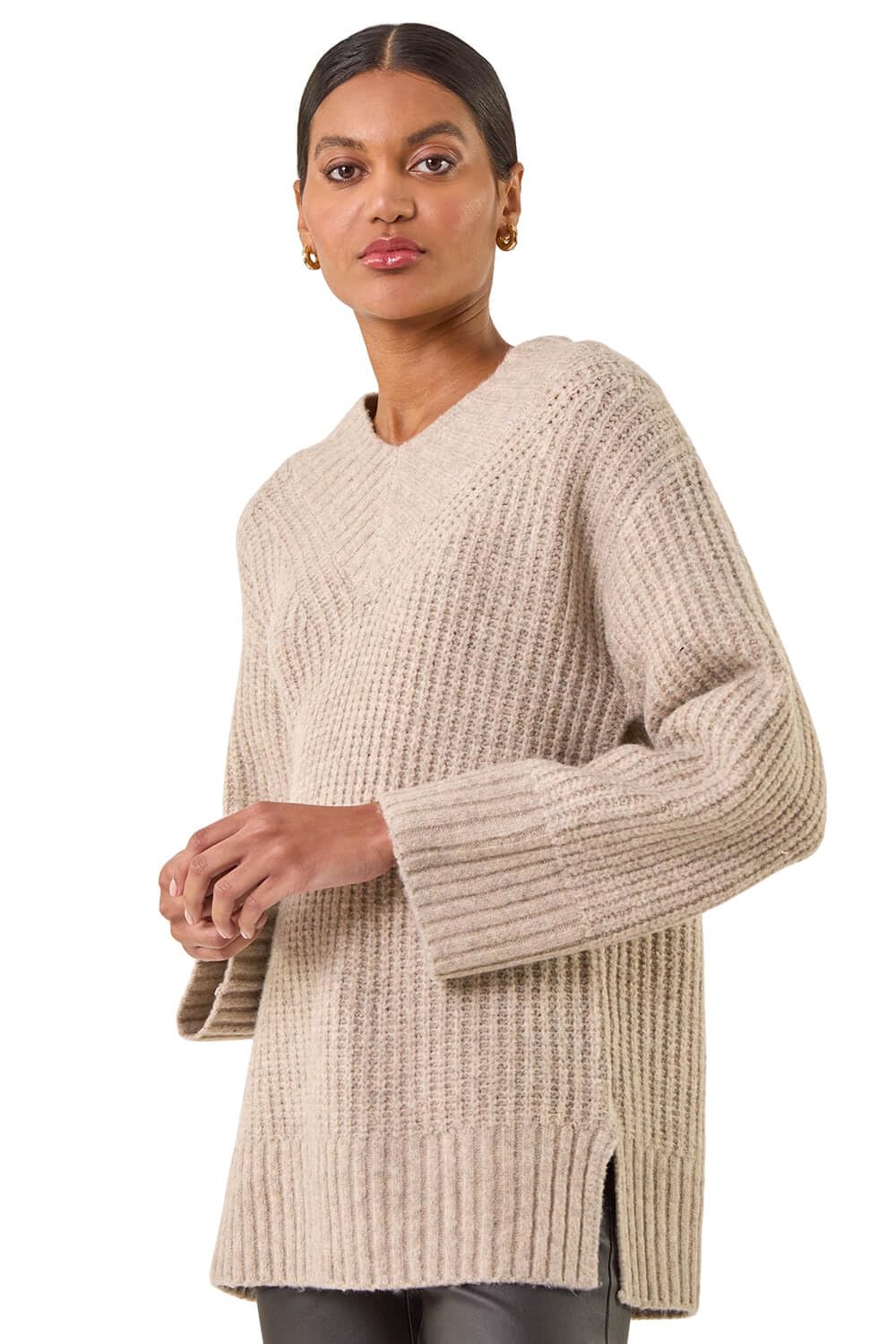 Roman Women's Beige Chunky V-Neck Knit Jumper In Size 16