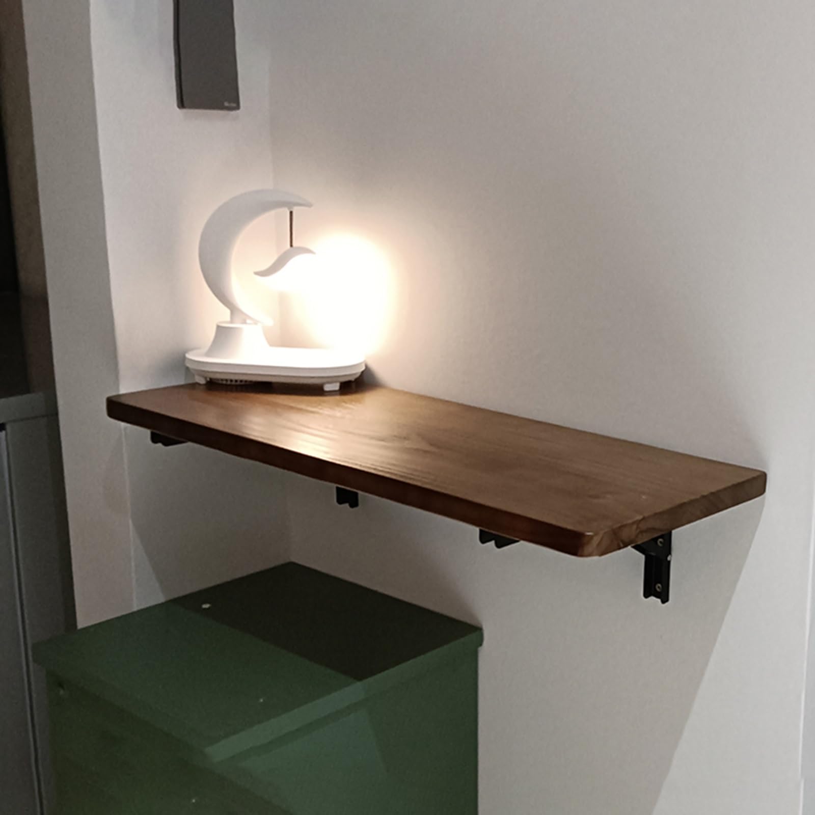 Table pliante murale pour petit appartement afin de libérer l'espace