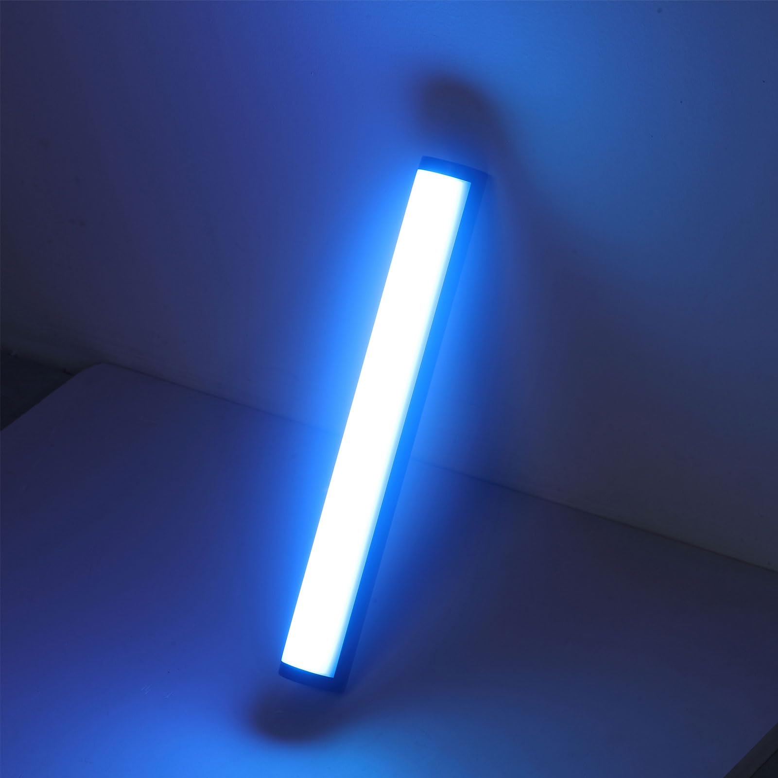 ZJchao Lumière de Tube RVB, 2700k à 6500k LED Magnétique Magnétique Handheld Video Light Stick Stick avec Un Trou de Vis à Vis de 1/4 Pouce Application de Tube Néon Lumineux Smart Tube Light for