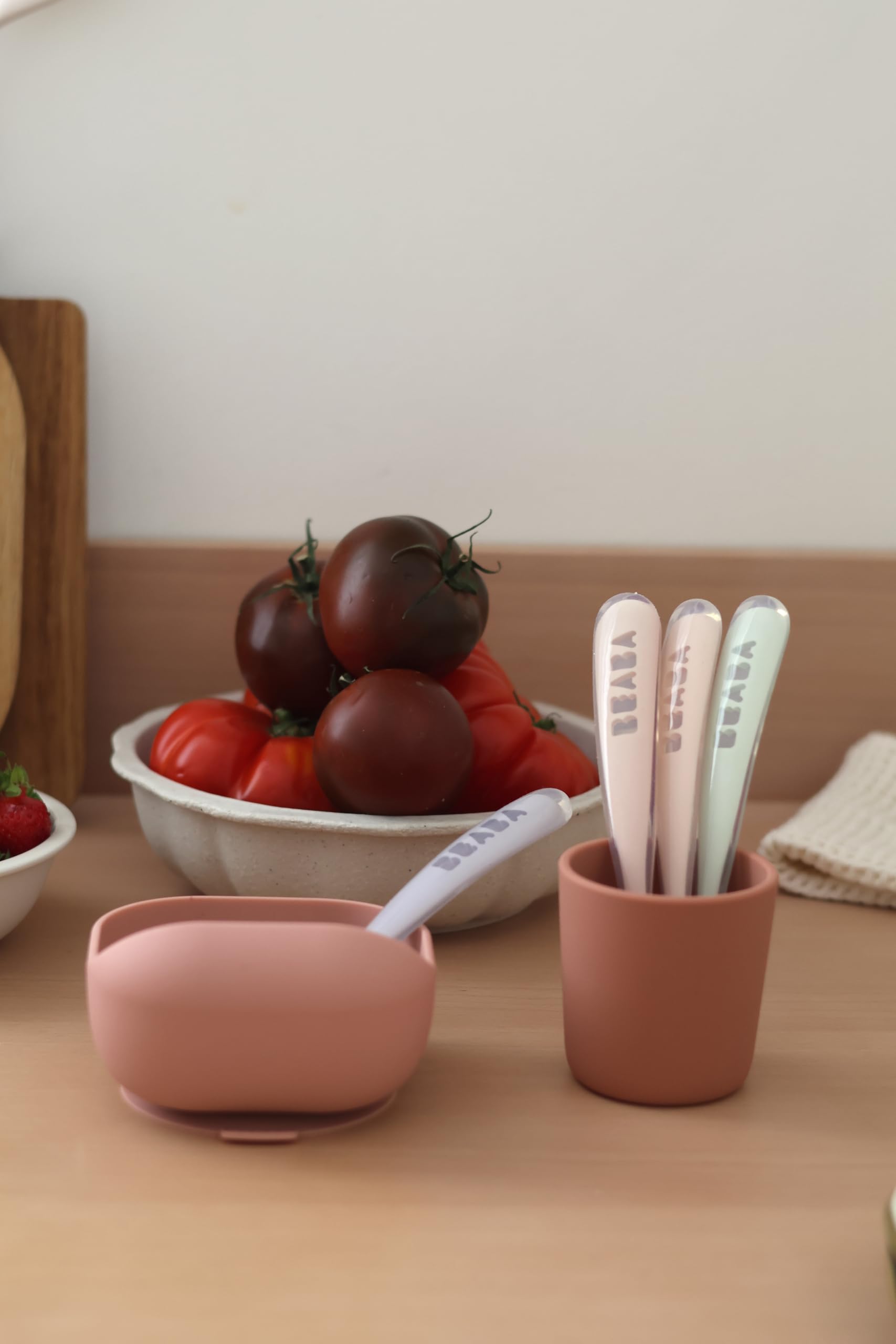 Béaba - Lot de 4 Cuillères en Silicone Bébé / Enfant 1er Âge - Dès 4 mois, Souple - Bout arrondi - Manche long et Ergonomique, Barbe à papa / Guimauve / Vert de gris / Lila - 5