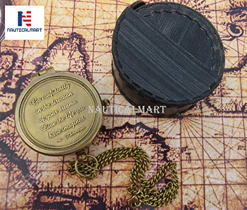 Brújula de latón grabada con estuche de cuero portátil miniatura 4