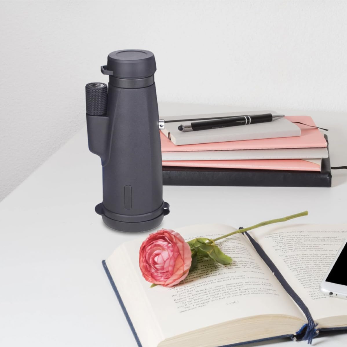 Telescopio Monoculare 12x50, Monocolo da Campeggio in Metallo Nero, Ottica ad Alta Risoluzione, Clip per Smartphone per Avventure All'aperto