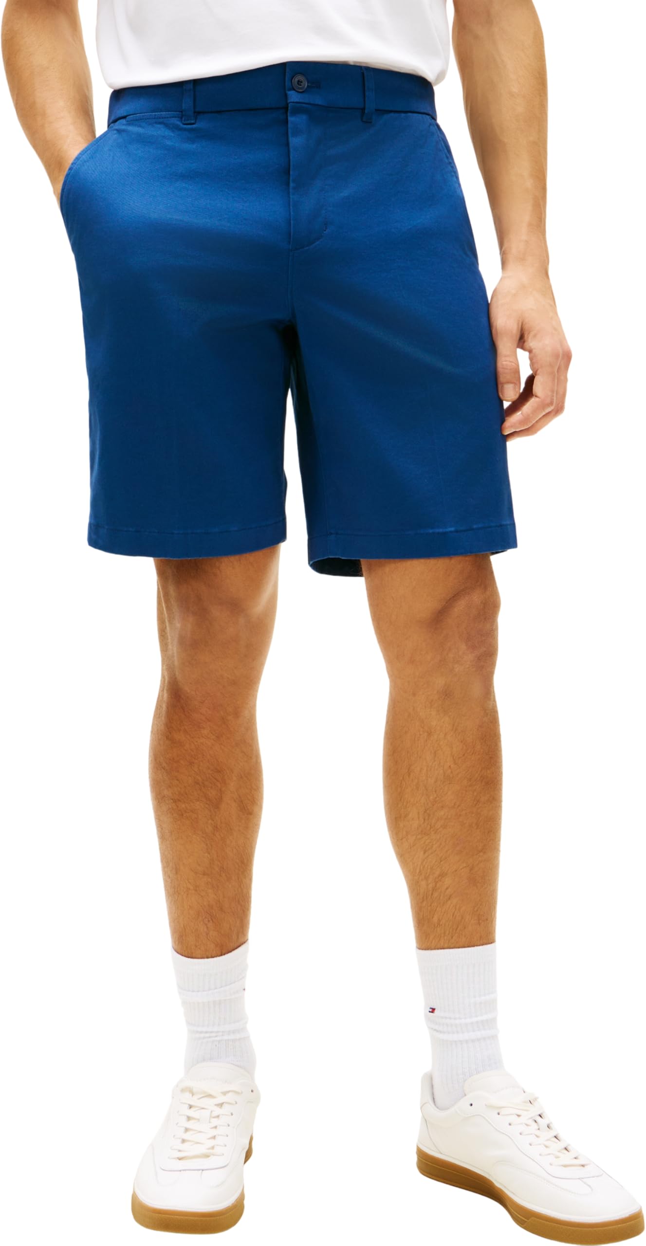 Mode von Calvin Klein & Tommy Hilfiger