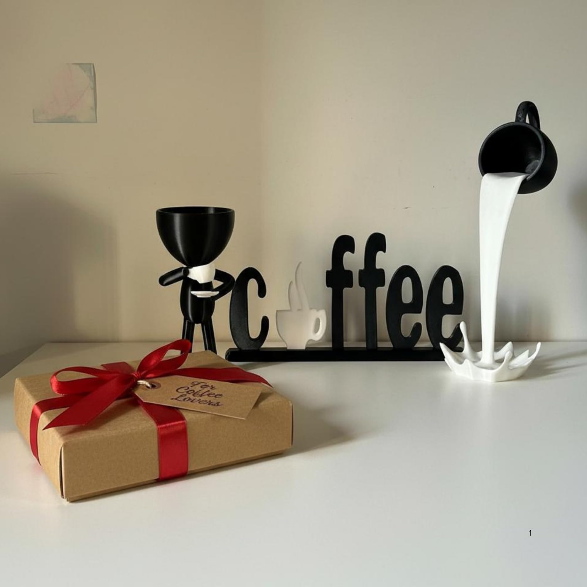 Generico Decorazione Angolo Caffè Set 4 Pezzi - Scritta Coffee, Tazza Sospesa, Omino Decorativo - Accessori Arredo Cucina e Bar Moderno