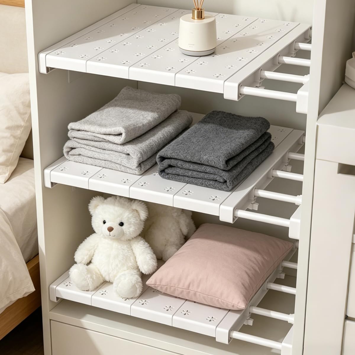 Hovoto Extendable Closet Shelf, Expandable Wardrobe Storage, Telescopic Adjustable Storage Organiser, Extendable Shelves for Bedrooms, Bathrooms, Cupboard, Shoe Cabinets, length 60-100cm, width 42 cm