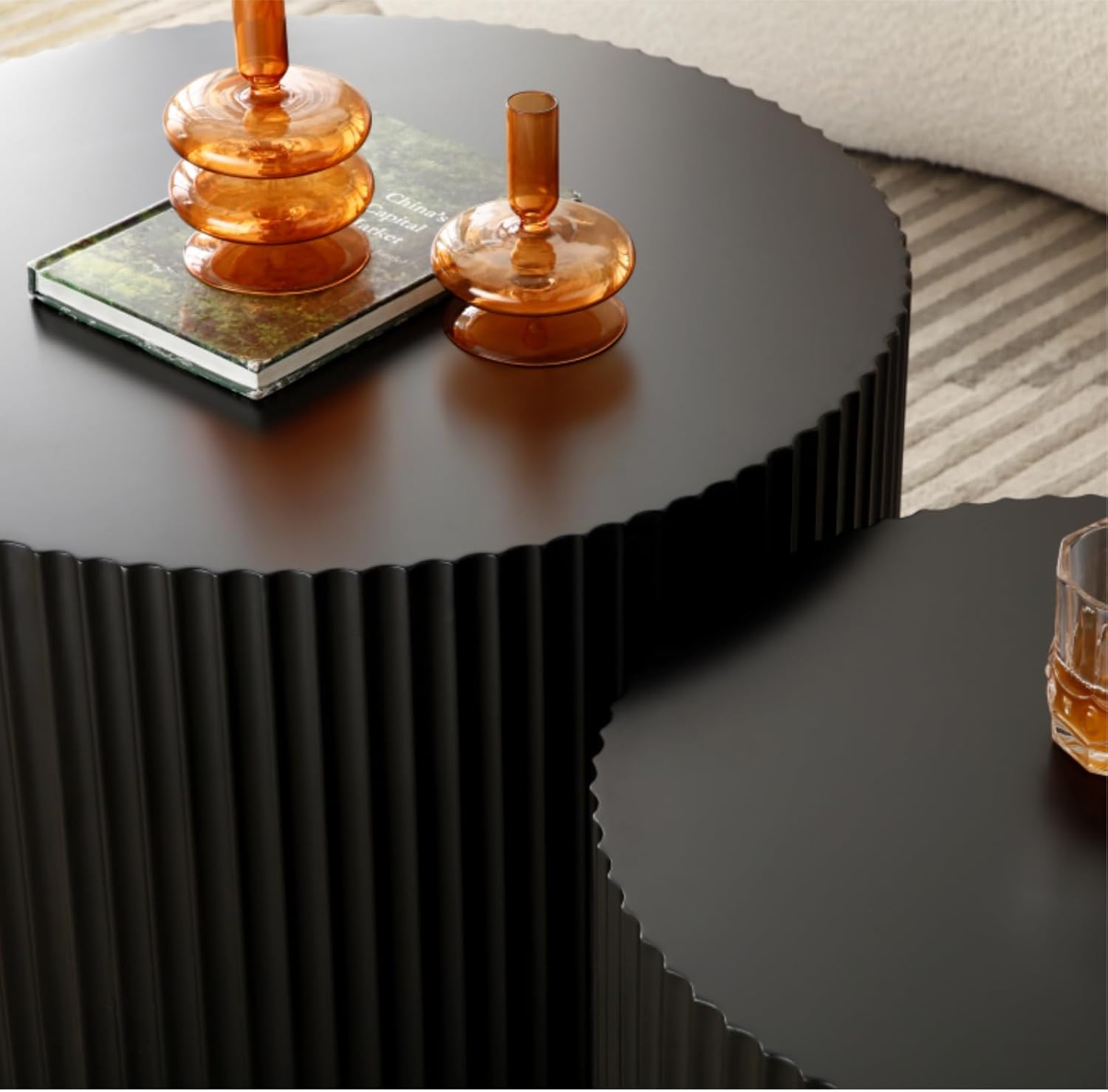 Nesting Coffee Table Set of 2,Matte Black Round Wooden Coffee Tables, Modern Round Coffee Table Accent End Table Set Circle Coffee Table Side Table for Living Room (Matte Black)