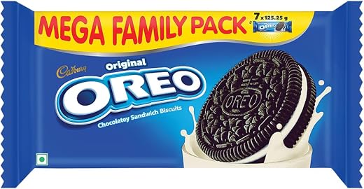 Cadbury Oreo Vanilla Flavour Creme Sandwich Biscuit Mega Family Pack, 876.75 g