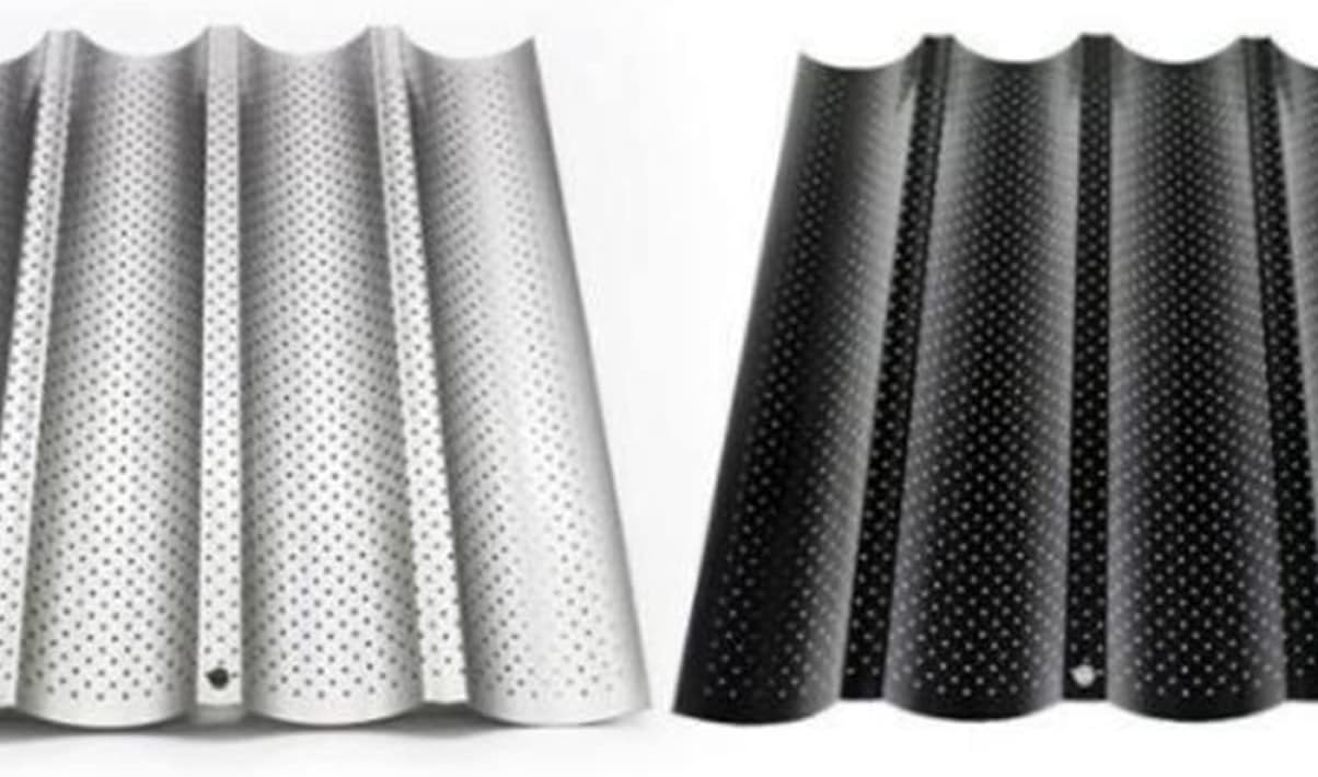 Luxshiny Baguette Baking Tray Nonstick Wave Bread Mould Medium with Slots Kitchen Baking Tool for Homemade French Bread and Breadsticks