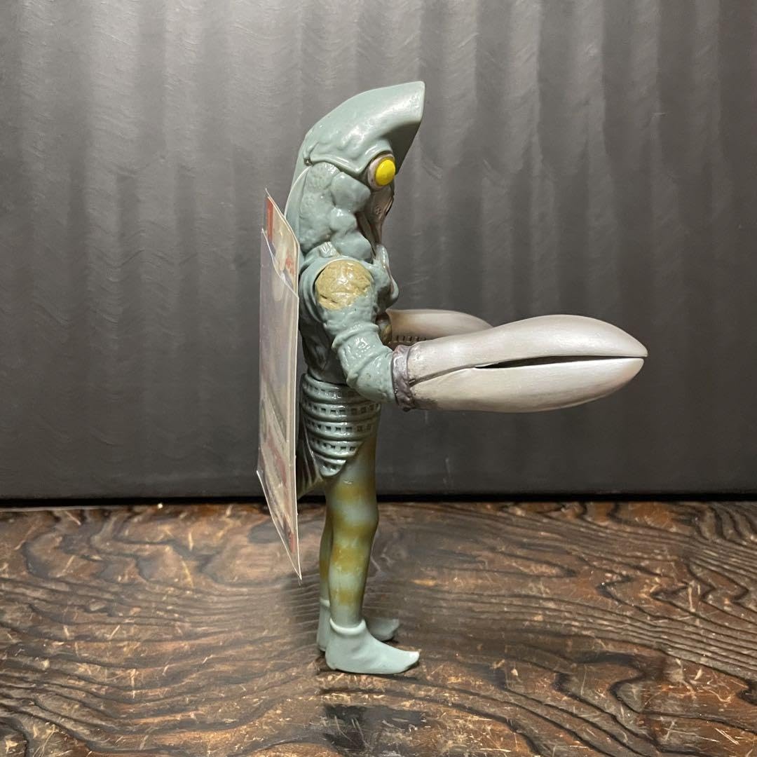 Amazon.co.jp: 初代バルタン星人 白タグ ソフビ ウルトラ怪獣シリーズ 