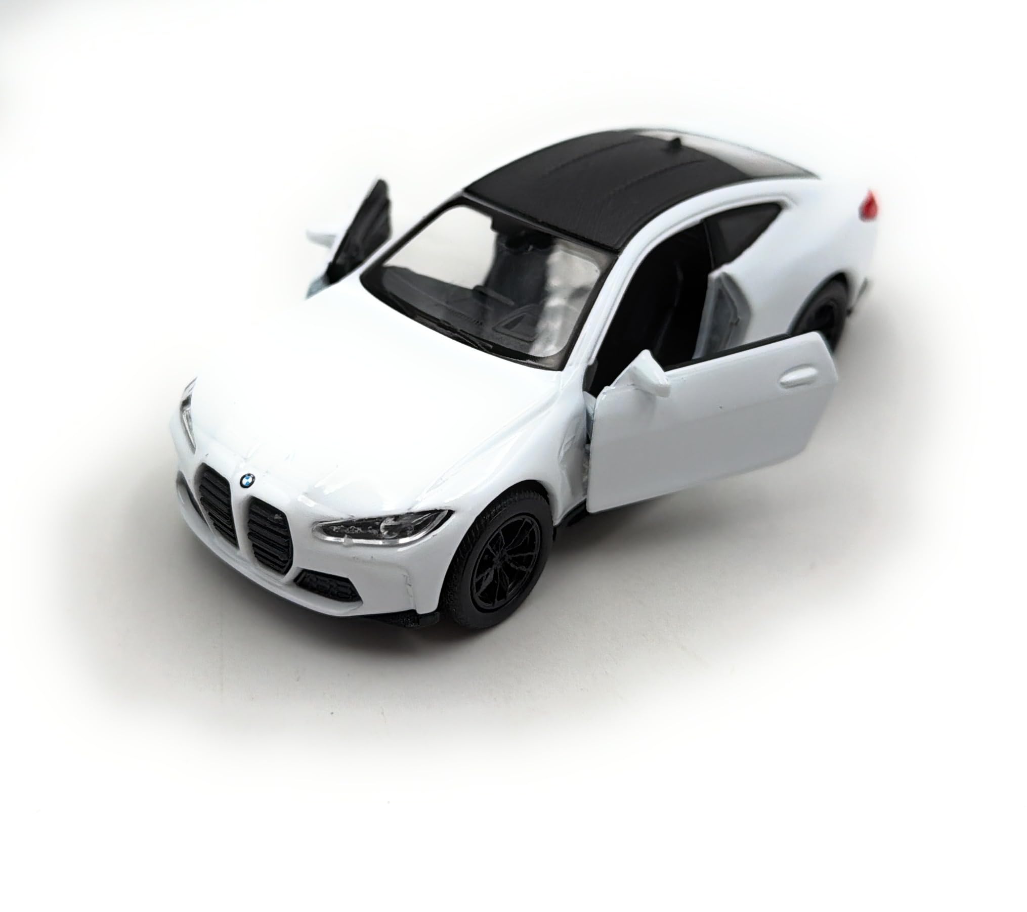 Toi-Toys Welly Model car BMW M4 G82 Sport Coupe, miniature car, scale 1:39 / L 12cm, white
