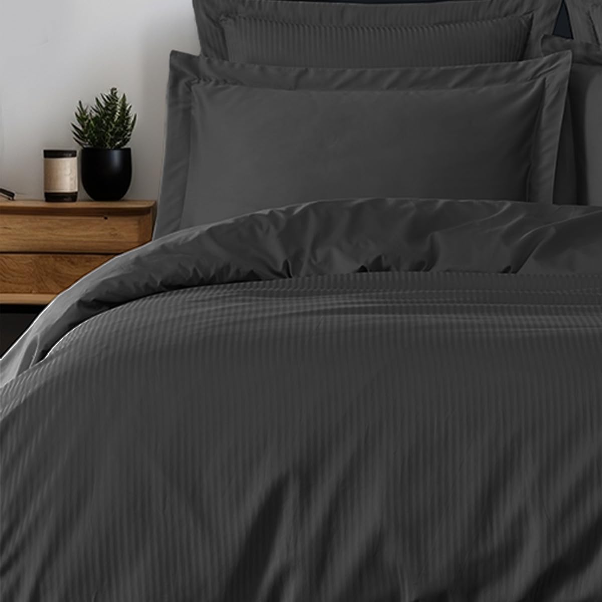 Housse de couette en satin de coton Sensei Maison VERSALUXE 240x220 cm anthracite chic