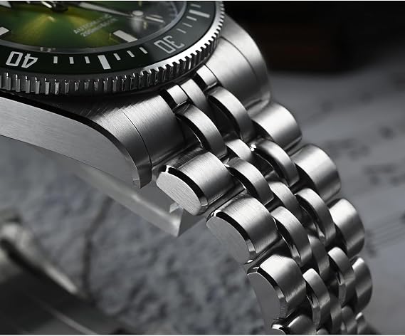 San Martin Automatic Dive Watch, Green Dial, 316L Stainless Steel, 37.5mm Case, 200M Water Resistant 9015 Movement, Model SN0148-GX