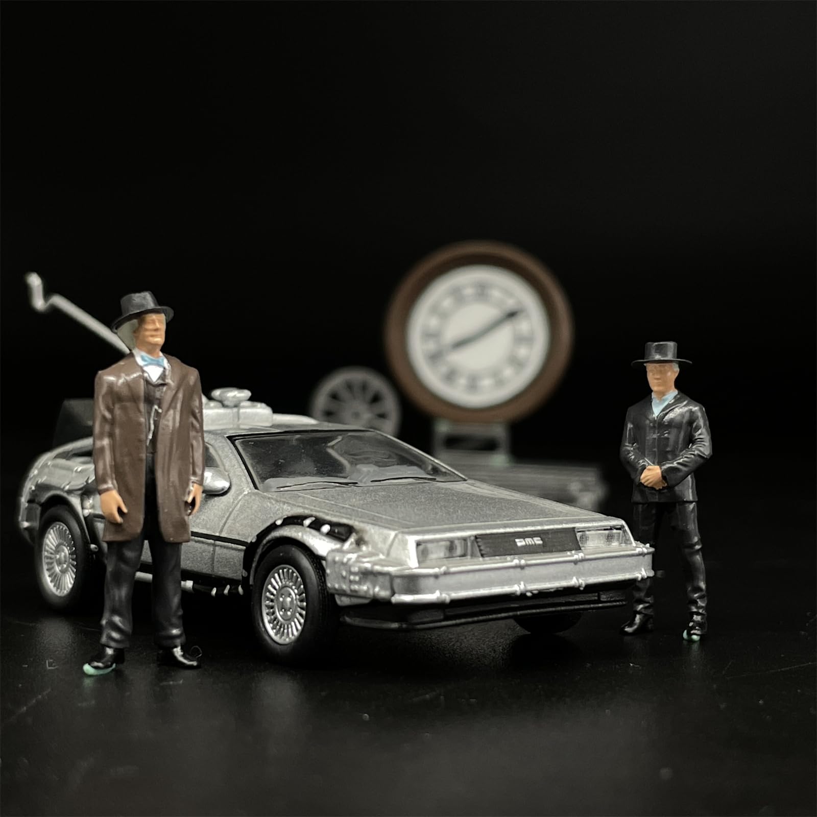 Amazon.co.jp: 『バック・トゥ・ザ・フューチャー』1/64 Scale Figure 