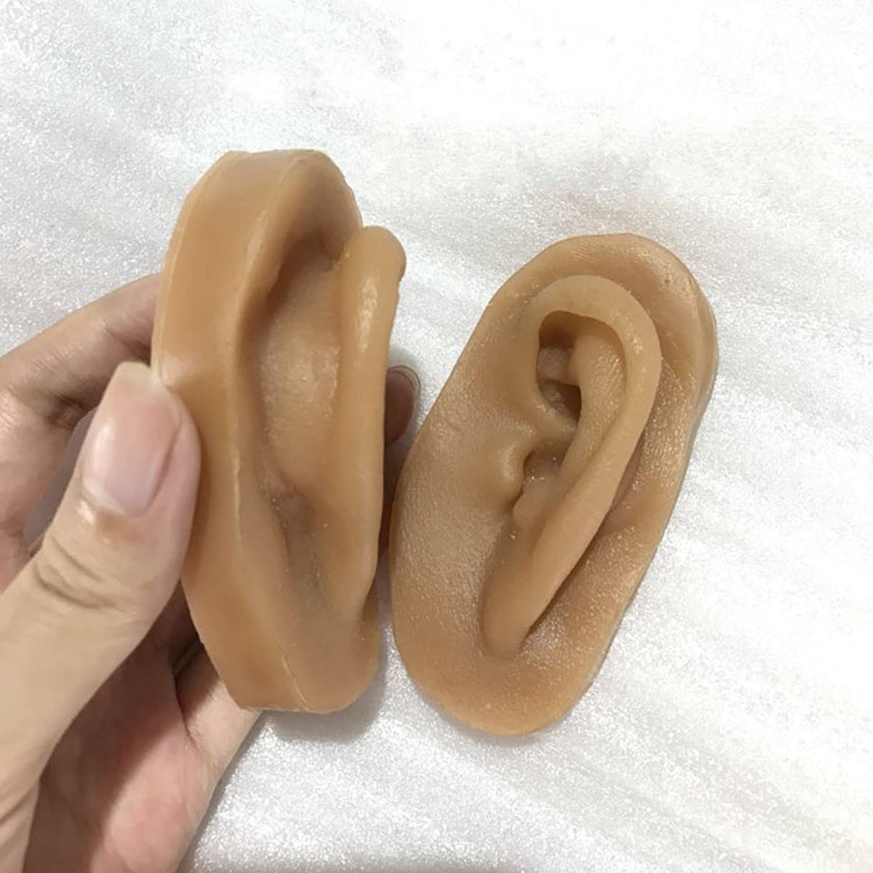 ZHONGJIUYUAN Realistisches Silikon-Ohr-Modell, Schaufensterpuppe, Ohr, für Schmuck, Prankster, Halloween-Requisiten, Fotografie-Requisiten, Lern-Werkzeug, Weizenfarbe, 1 Paar