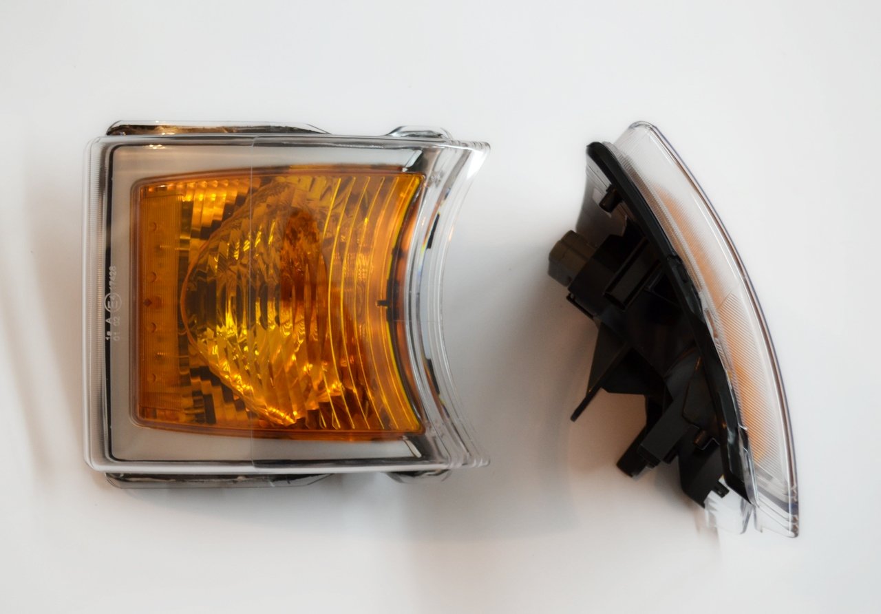 2 indicatori di direzione laterali a LED sinistro e destro per Scania P/G/R OEM n. 1747981 E4