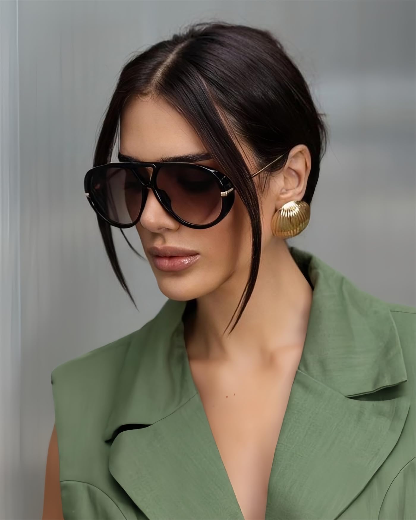 GUVIVI Retro Gold Aviator Sunglasses for Women Men, 2026 Metal Oversized 70s Aviators Black Vacation Beach Sun Glasses - 3