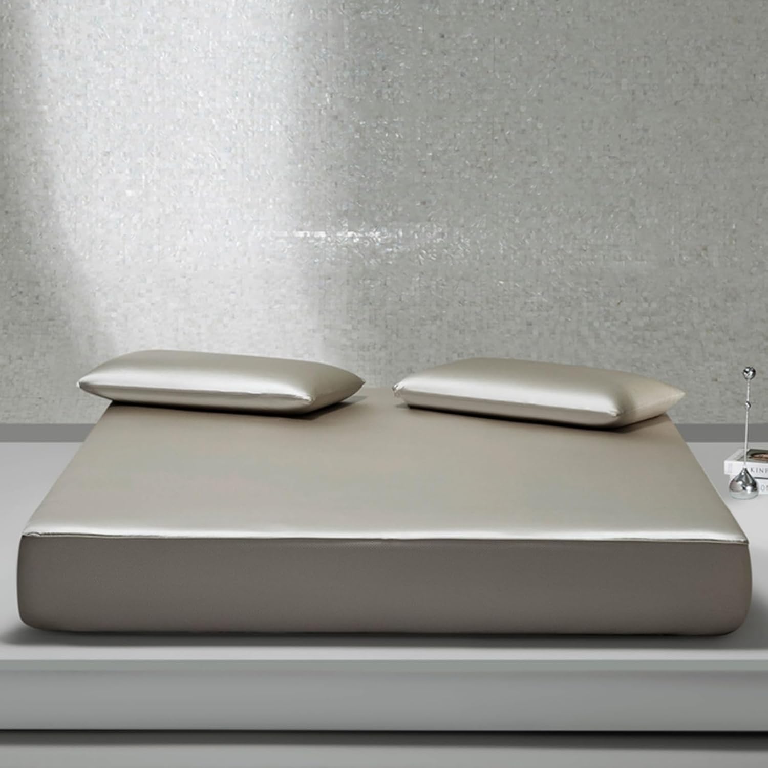 Down Alternative Comforter （Blue/Grey/Brown, King/Queen/Twin - Autumn/Winter Soft Quilted King Size Bed Comforter - Duvet Insert -Winter Warm Fluffy Grey King (Oak Brown, King)