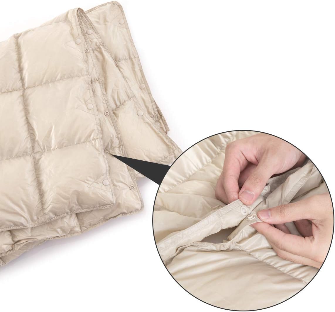 Amazon Co Jp Boundless Voyage ダウンケット 4way 掛け布団 腰巻スカート 防寒 超軽量 アウトドア キャンプ用 連結可能 コンパクト 携帯便利 羽毛布団 海外 旅行 ダウン ブランケット 洗える 800pf 2g シングル 139 92 5cm カーキ ホーム キッチン