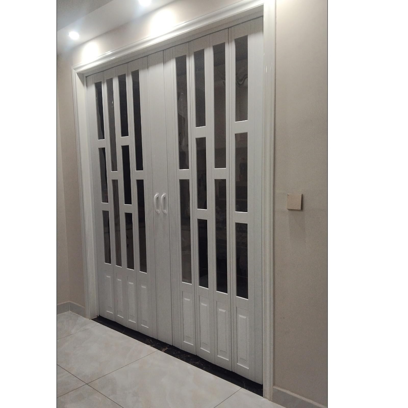 Dostosowywalne Harmonijkowe Drzwi z PVC - Przesuwne z Uchwytami i Szkłem Akrylowym do Kuchni, Spiżarni, Pralni (63x85in/160x216cm)