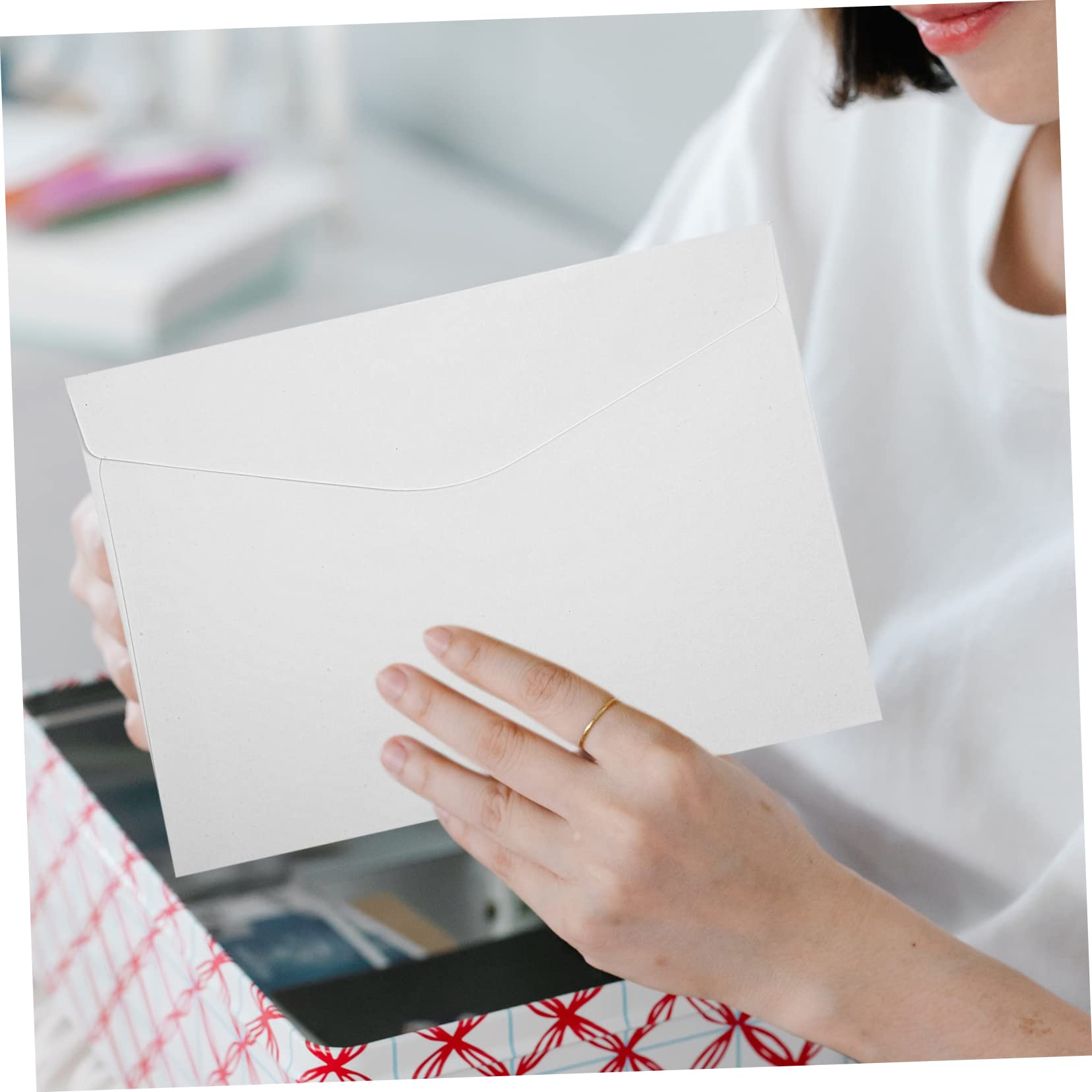 SHINEOFI Sobres Elegantes para Tarjetas de Felicitación de Papel Kraft 50 Unidades Sobres Decorativos de Papel Kraft para Fiestas