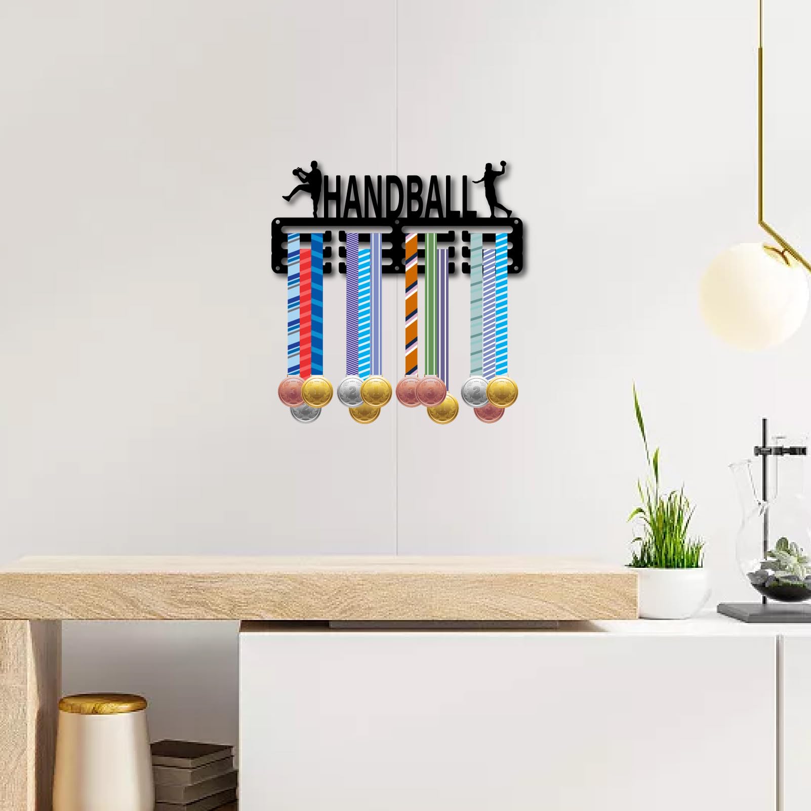 CREATCABIN Hout Fitness Medaille Houder Sport Medaille Hanger Display Medaille Rack Wandrek Gemonteerd meer dan 30 medailles Award Lint Stand Running Voetbal voor Competitie Atleten Medaillewinnaar 30