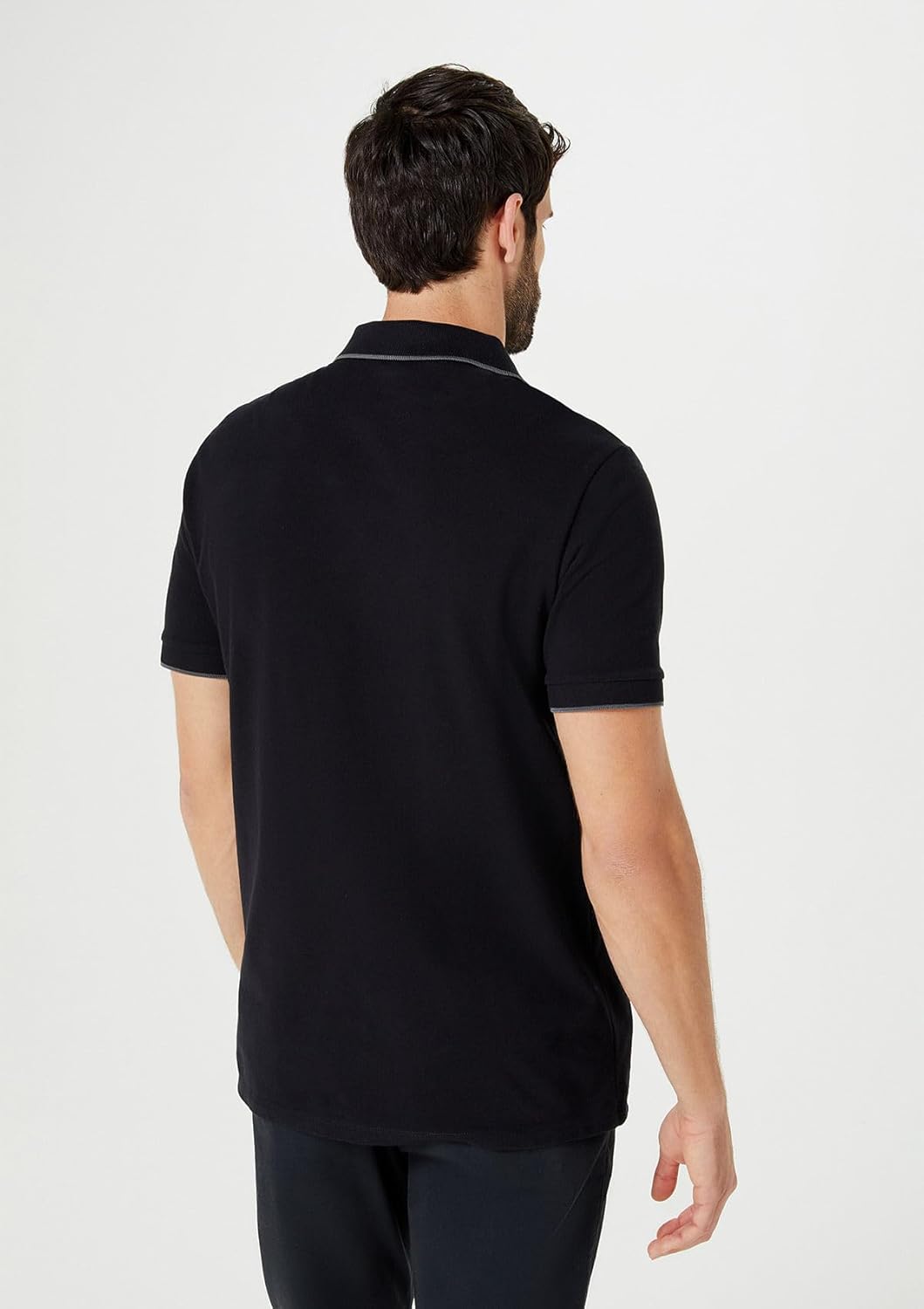 Camisa Polo Básica Masculina Em Malha Piquet Com Bordado em promoção! Veja a oferta e mais achadinhos de Camisetas 9 Hoje é o melhor dia para comprar Camisa Polo Básica Masculina Em Malha Piquet Com Bordado com aquele preço maroto! Promoção! Aproveite a oferta! 9