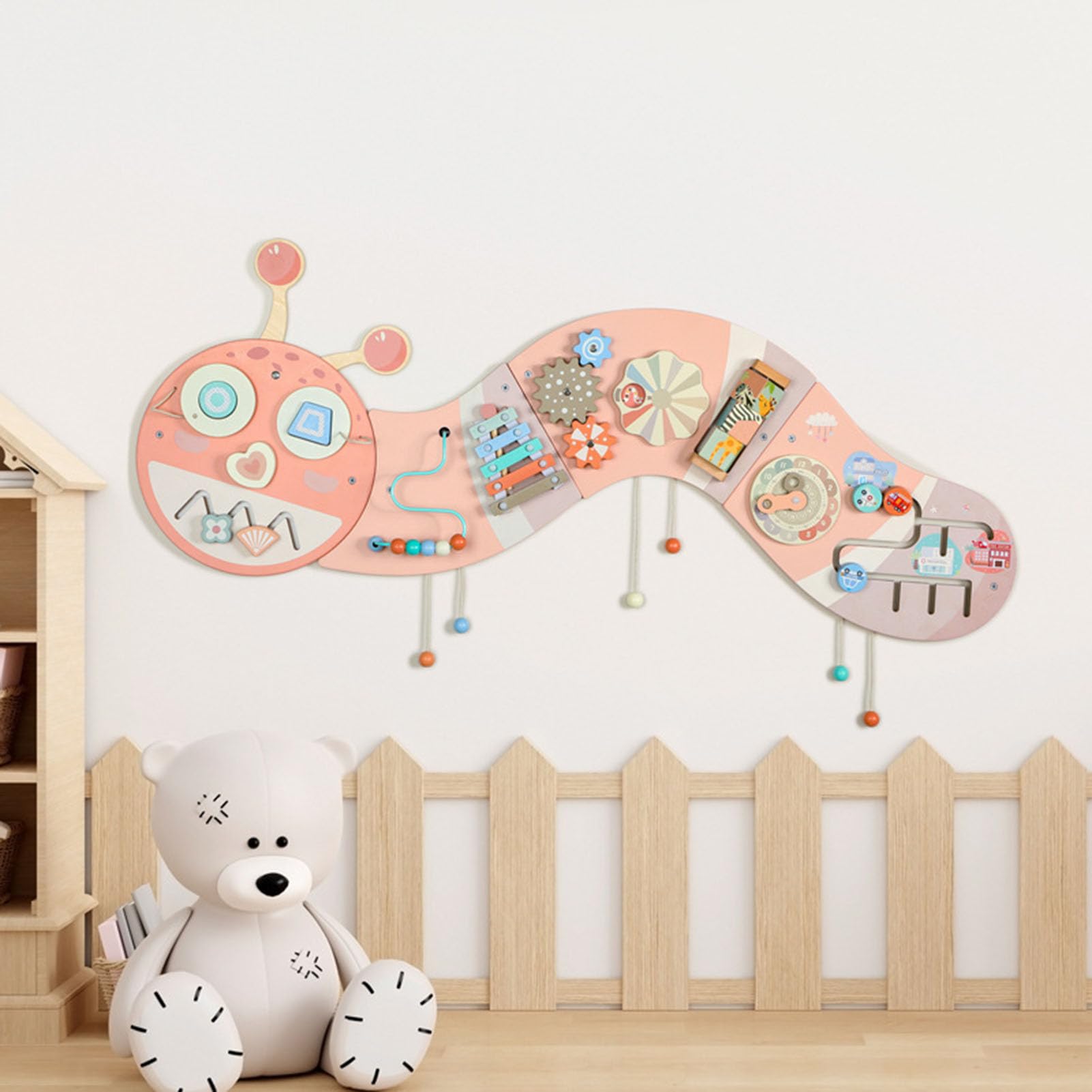 Pannello attività Murale in Legno Multi‑Funzione a Forma di Bruco