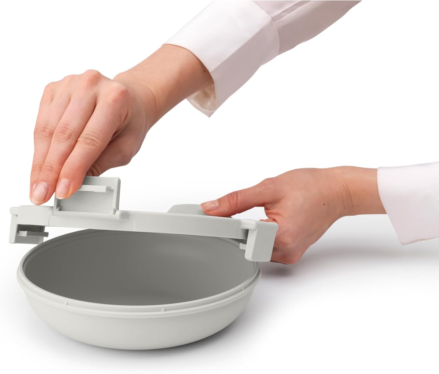 Brabantia Make & Take Lunch Bowl (Light Gray) 100% Leakproof, Convenient Flat Design, Microwave & Freezer Safe, Pasta, Noodles, Meal Prep Container