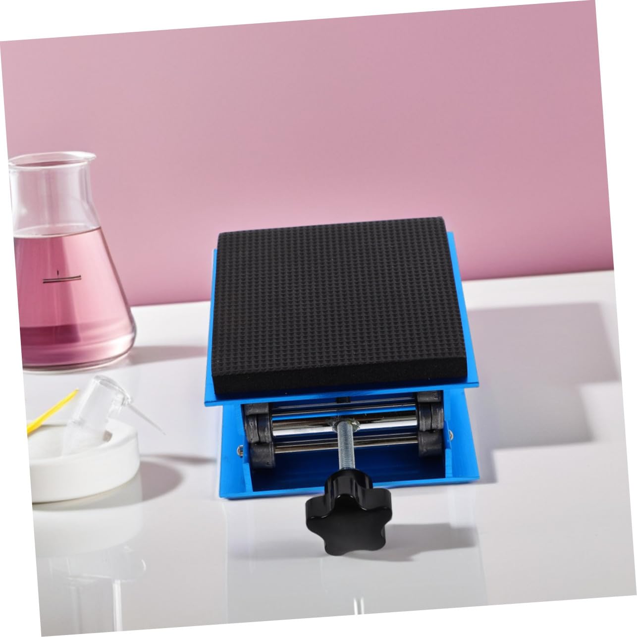 Elevadora de Laboratorio Ajustable de Aluminio con Antideslizante y Esponja Amortiguadora Carga Estática para Uso Carpintería y Equipos Científicos