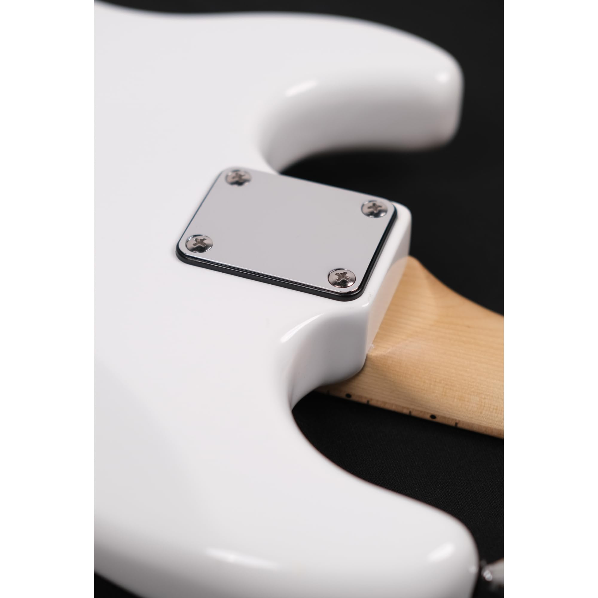 Strydom Magna Electric guitar ST20M Stratway gossy finish White - Maple includes 12MM Padded Bag - Image 6 thumbnail