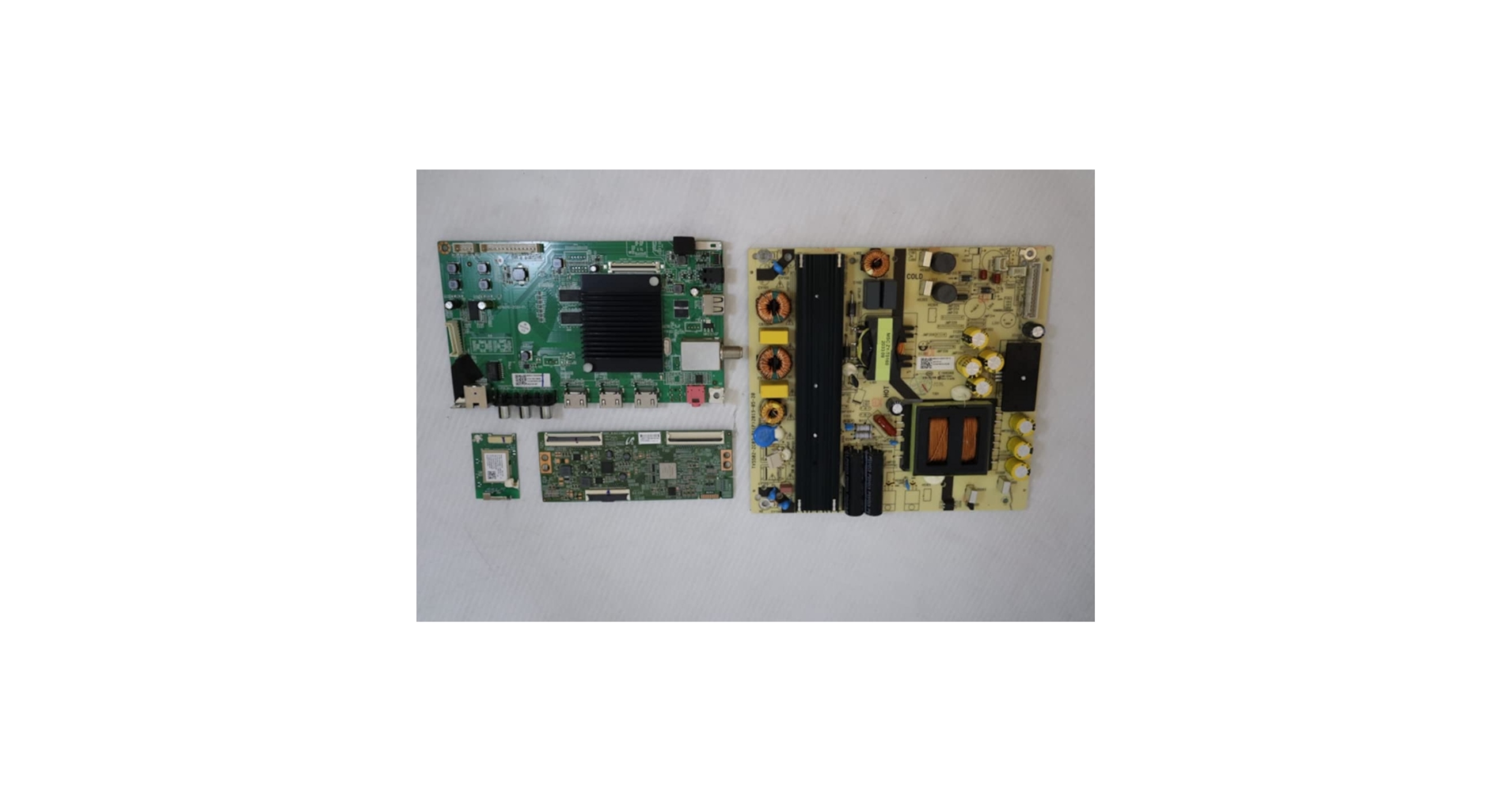 テレビ NUON B2 99-04 Volvo CEM Central Electronic Control Module XC90
