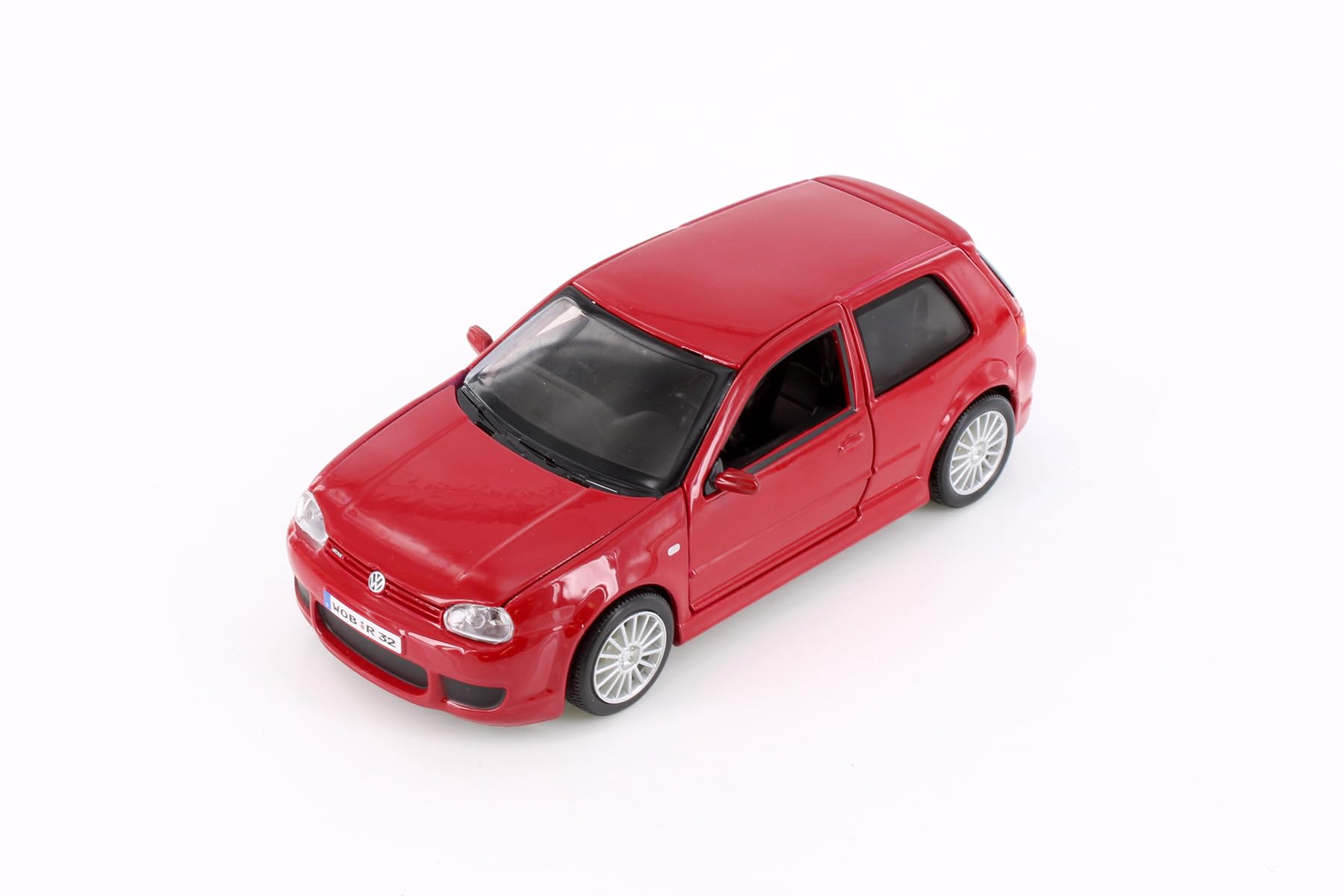 Amazon.com: Showcasts 2004 Golf R32 Hardtop, Red 37290-1/24 Scale