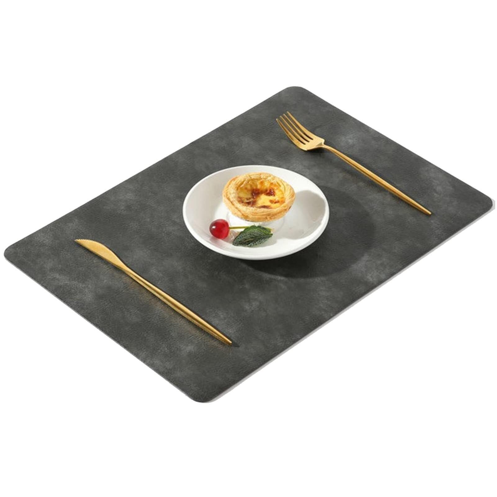 Lot de 4 sets de table en cuir synthétique résistant à la chaleur pour table de salle à manger, imperméable, lavable et lavable (noir)